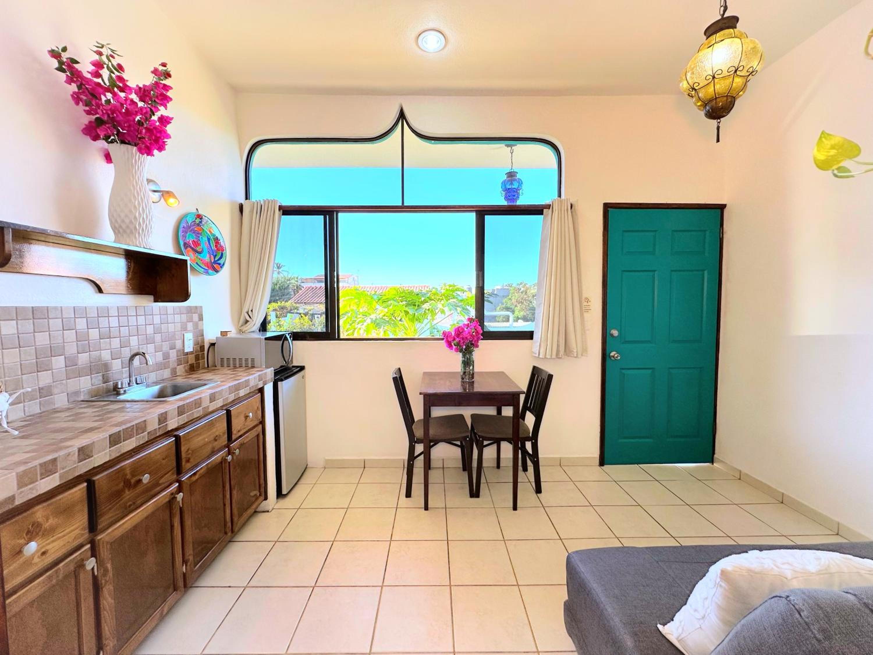 One-Bedroom Apartment - Photo 4