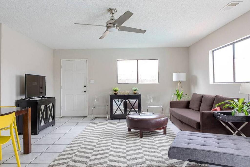 Two-Bedroom House photo 2
