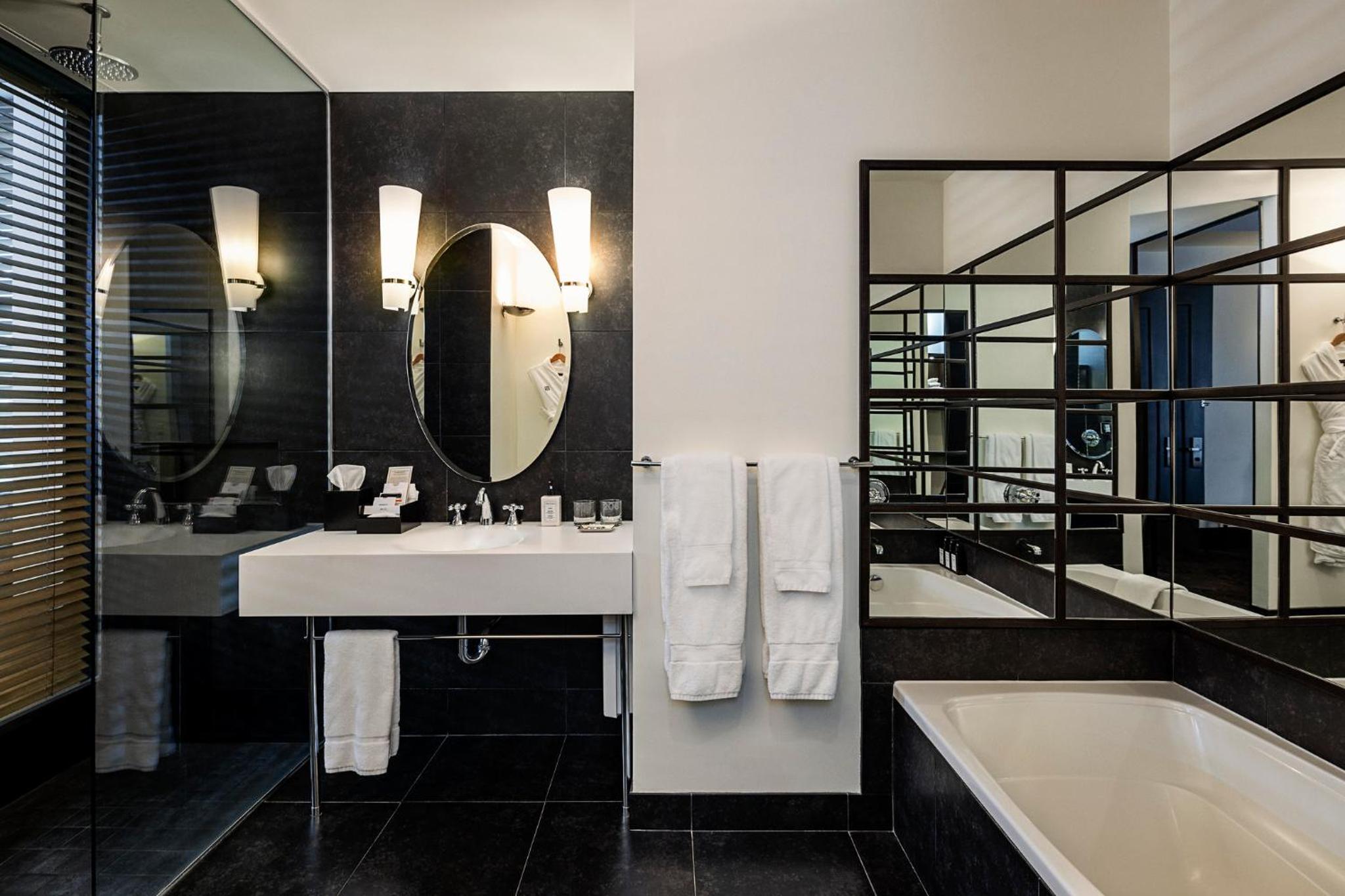 Prestige King Room photo 3
