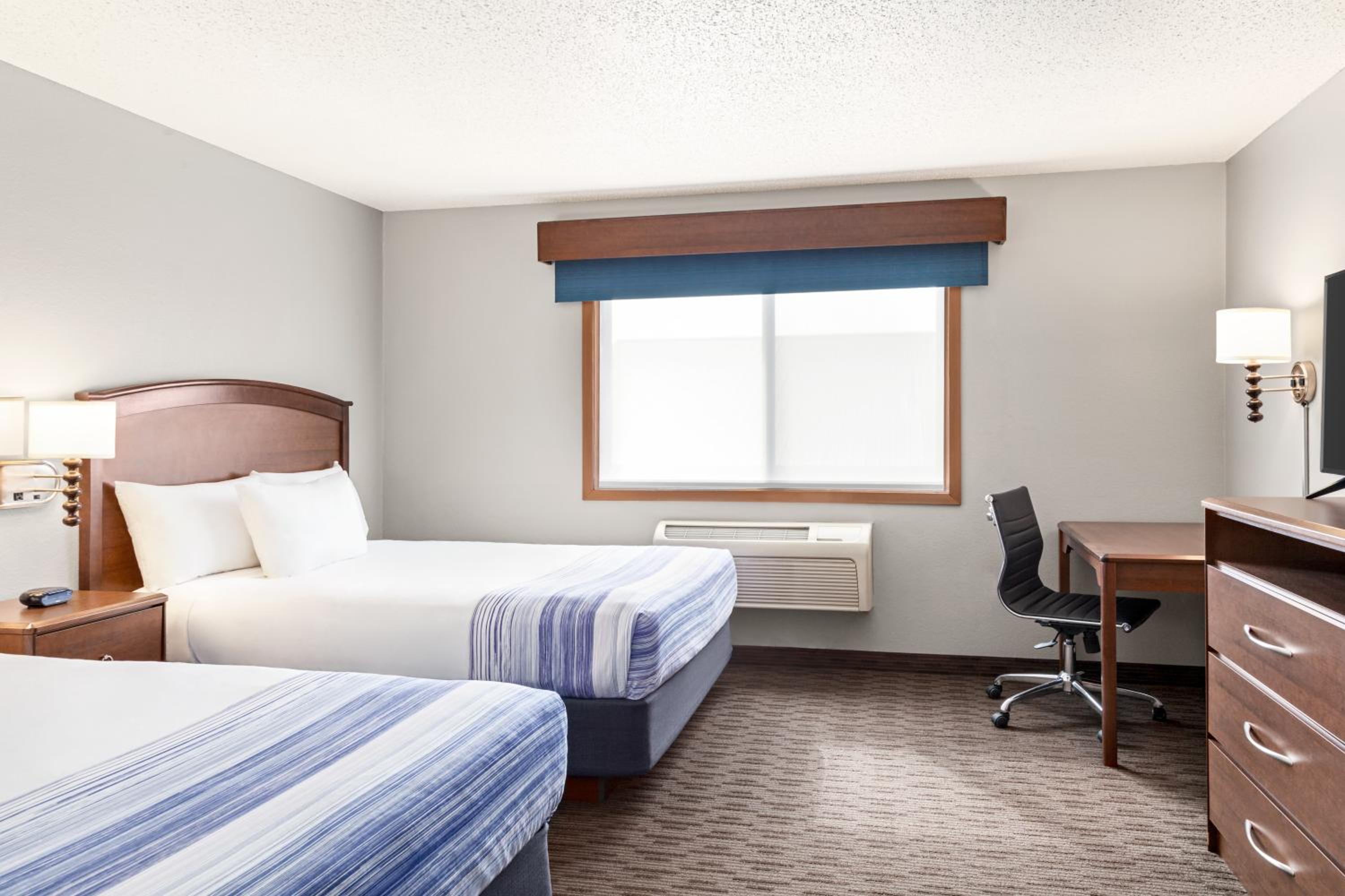 Suite with Two Queen Beds - Non-Smoking - Photo 1