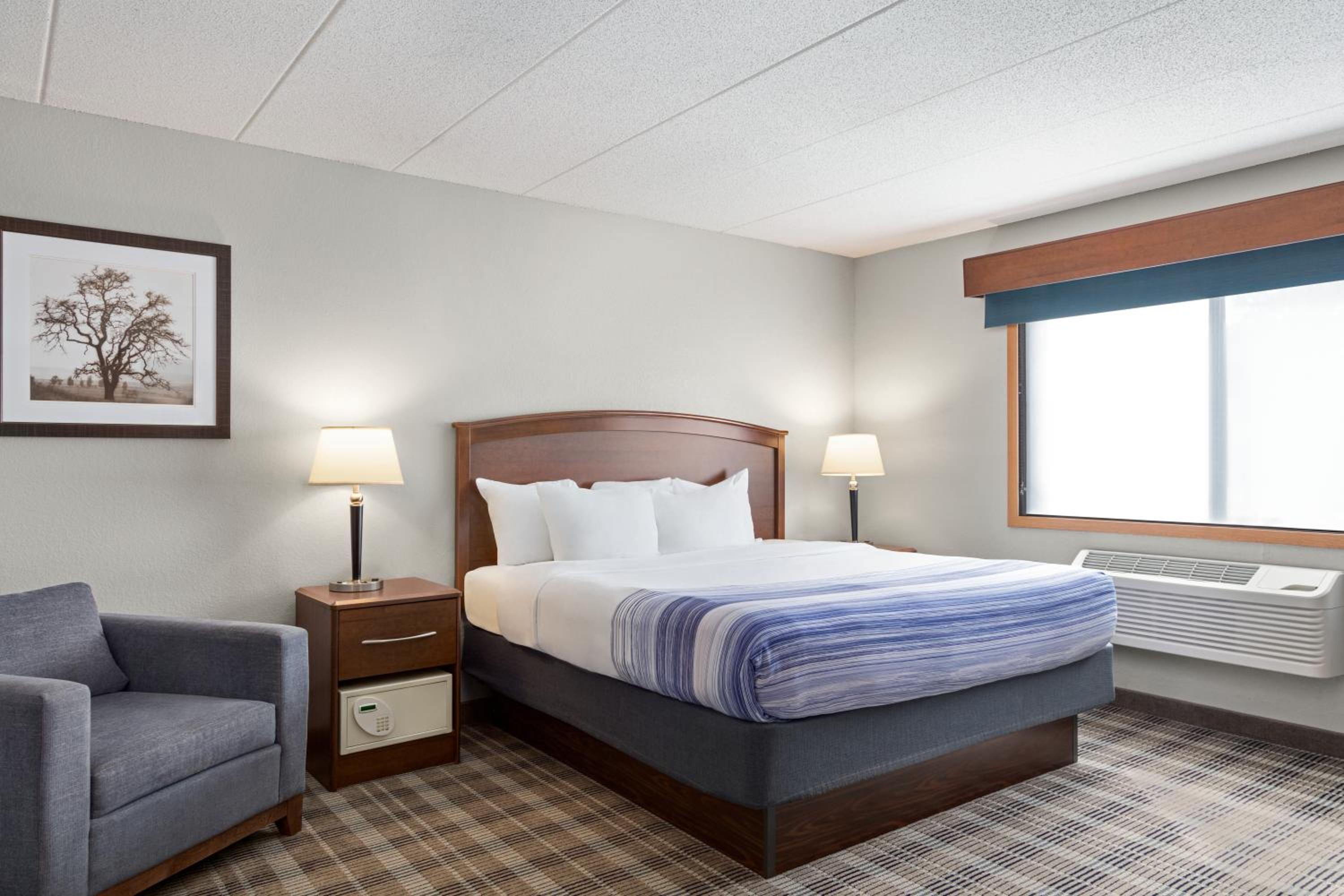 King Room - Mobility Access/Non-Smoking - Photo 1
