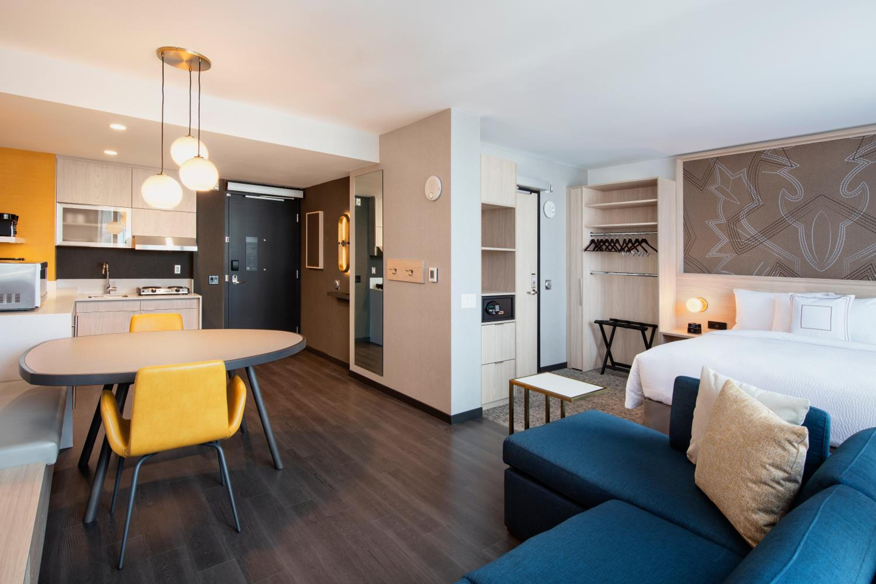 Accessible, Studio, 1 Queen, Sofa bed