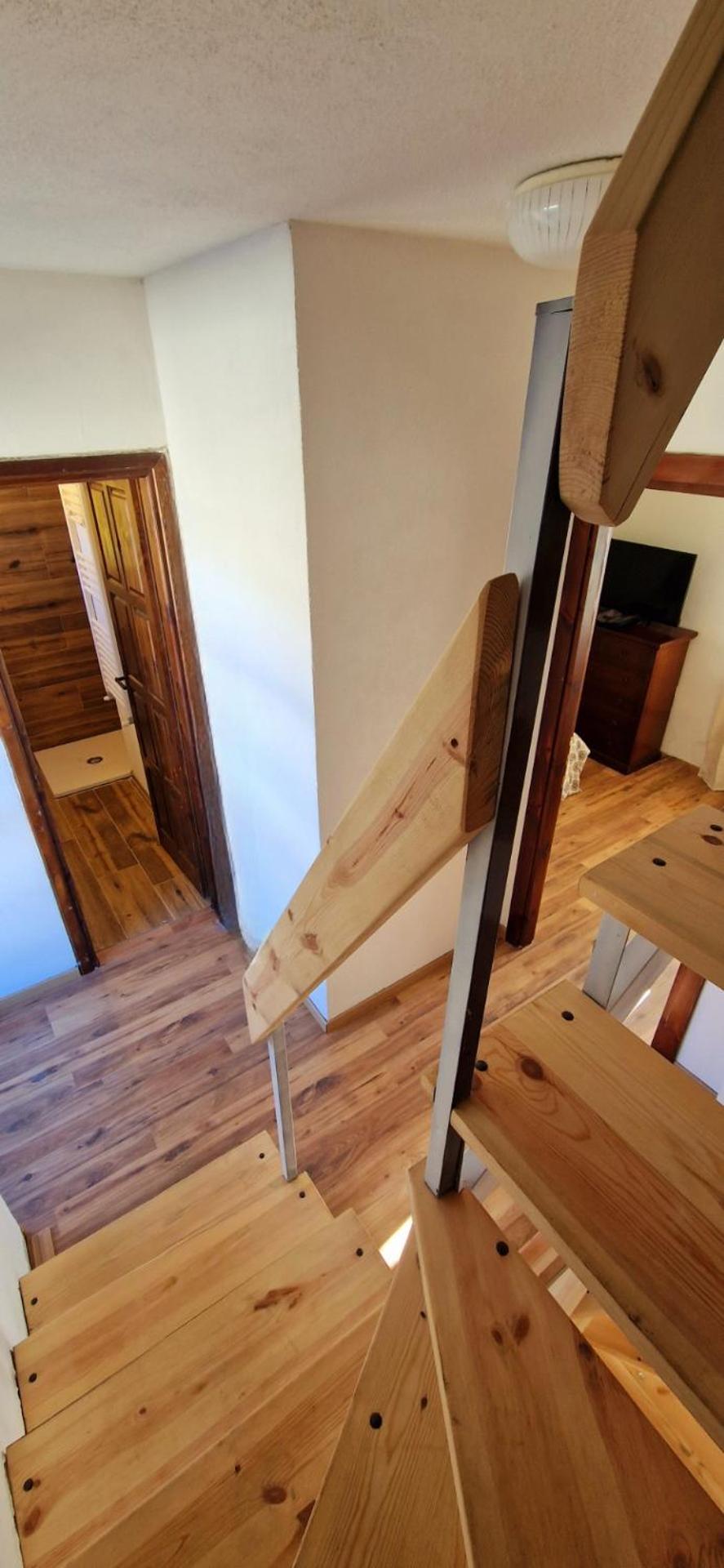 Three-Bedroom Apartment photo 2