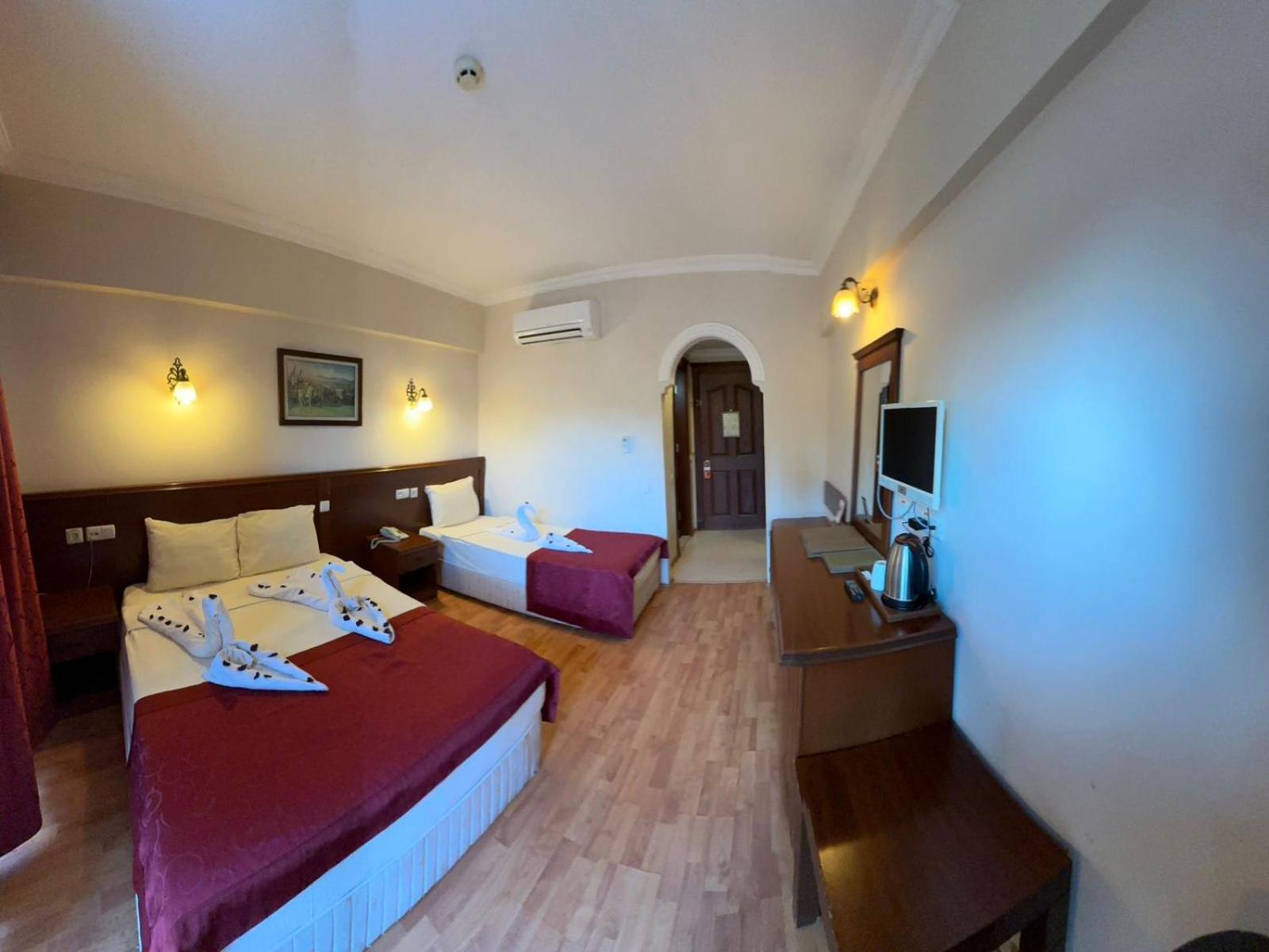 Triple Room with Balcony
