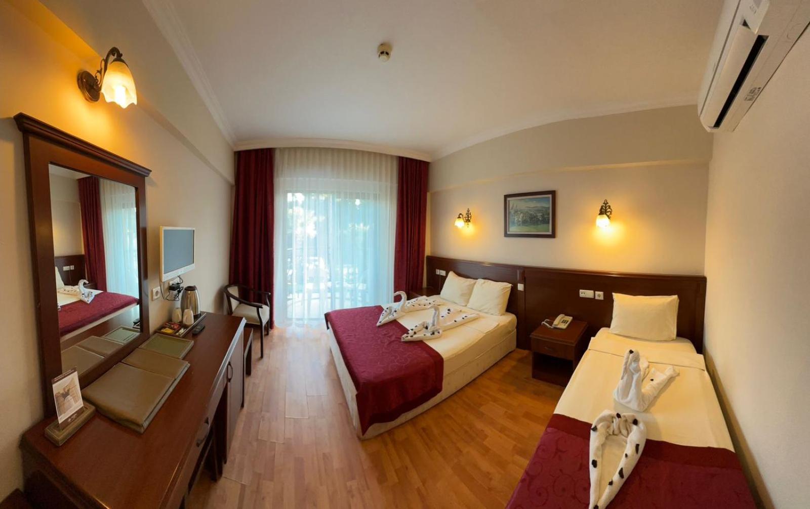 Twin Room with Balcony