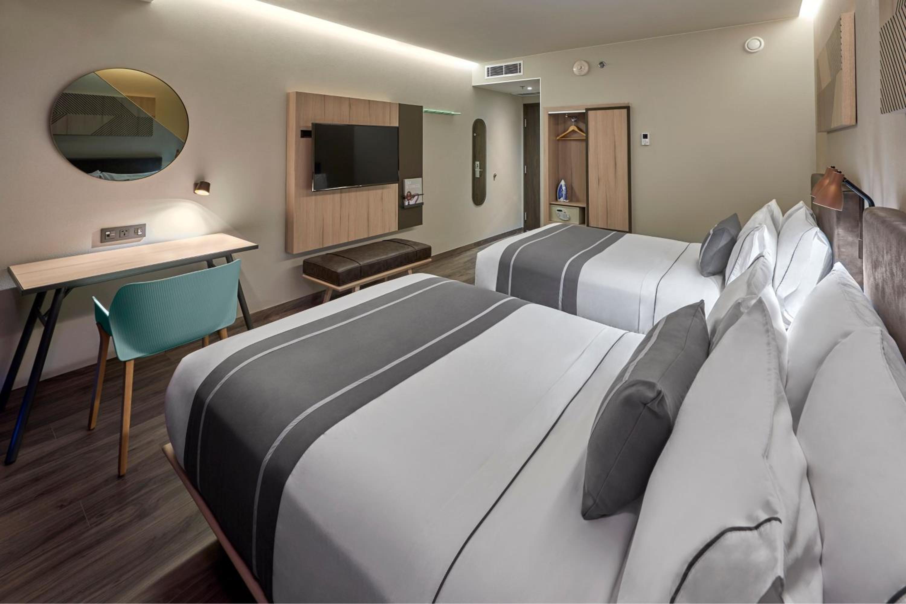 Double Room with Two Double Beds photo 2