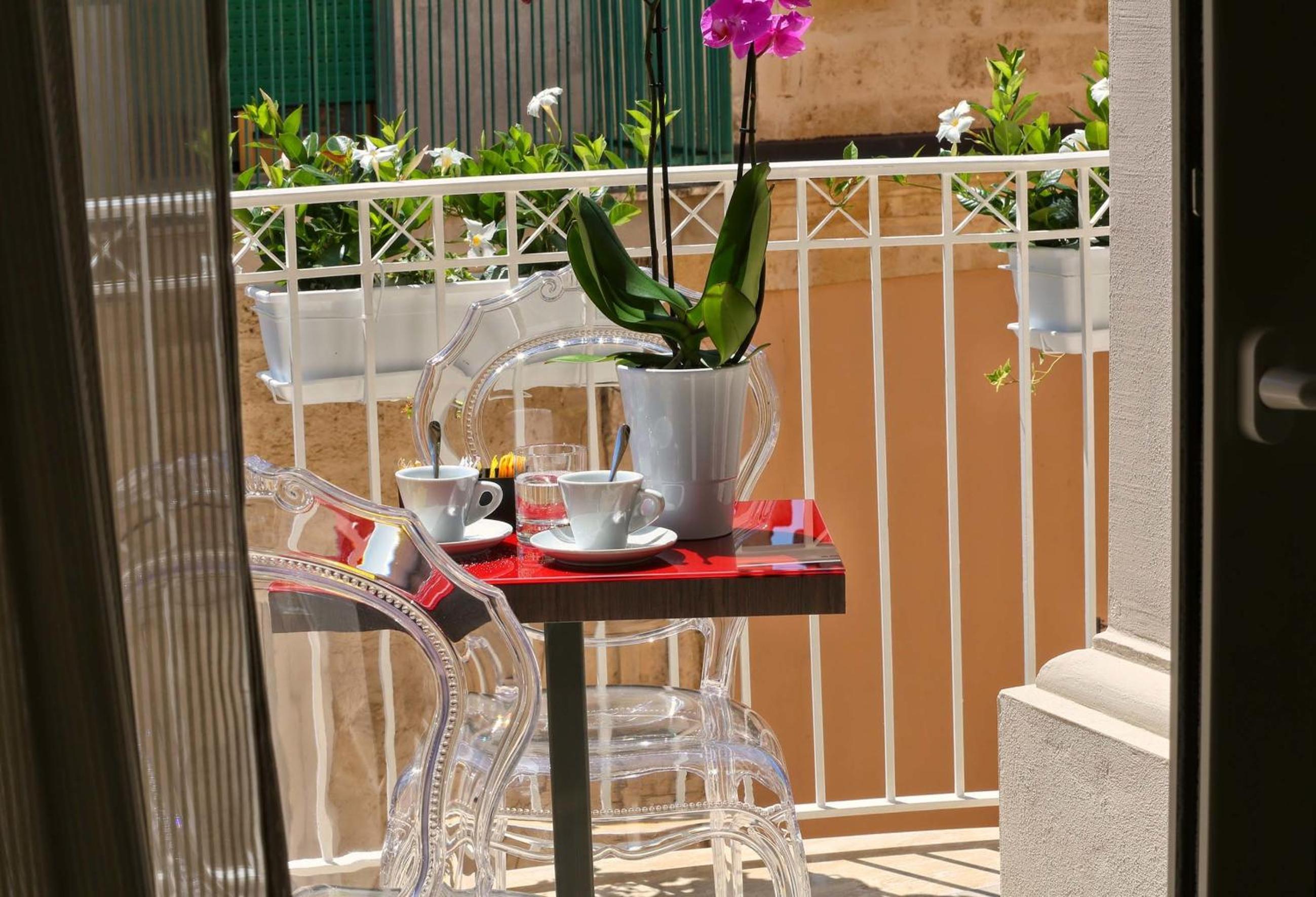 Deluxe Double Room with Balcony - Photo 2
