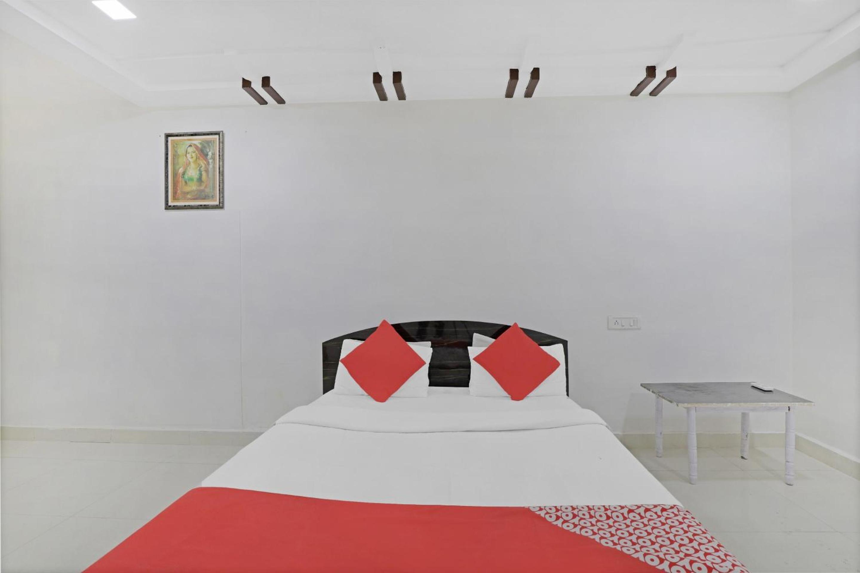 Standard Double Room - Photo 14