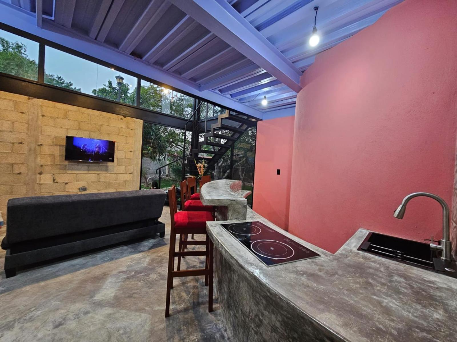 Apartment - Split Level - Photo 3