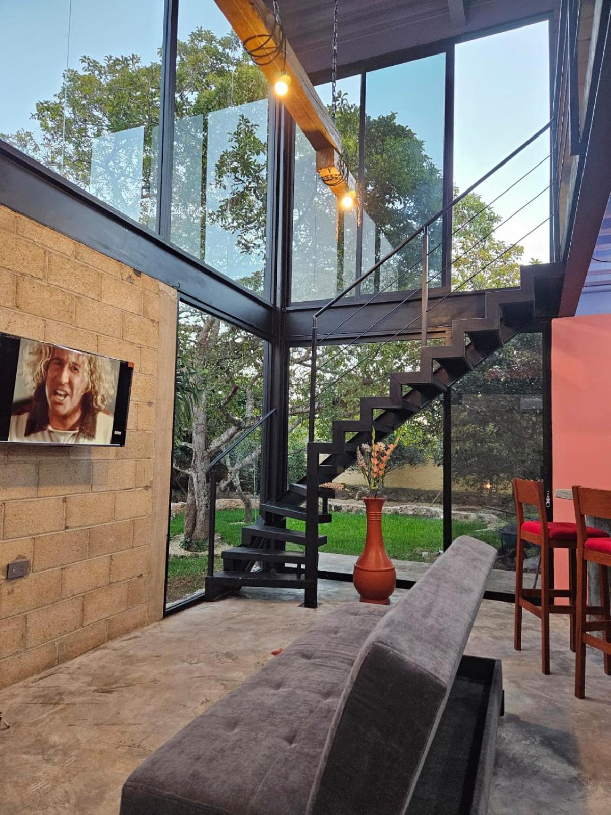 Apartment - Split Level - Photo 7