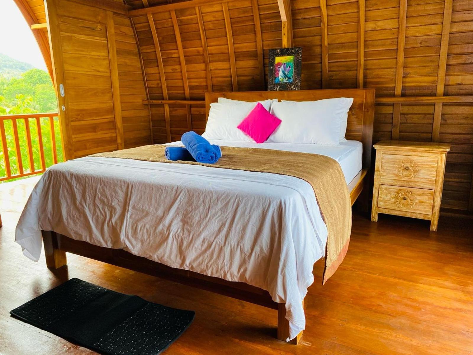 Double Room with Sea View - Photo 9
