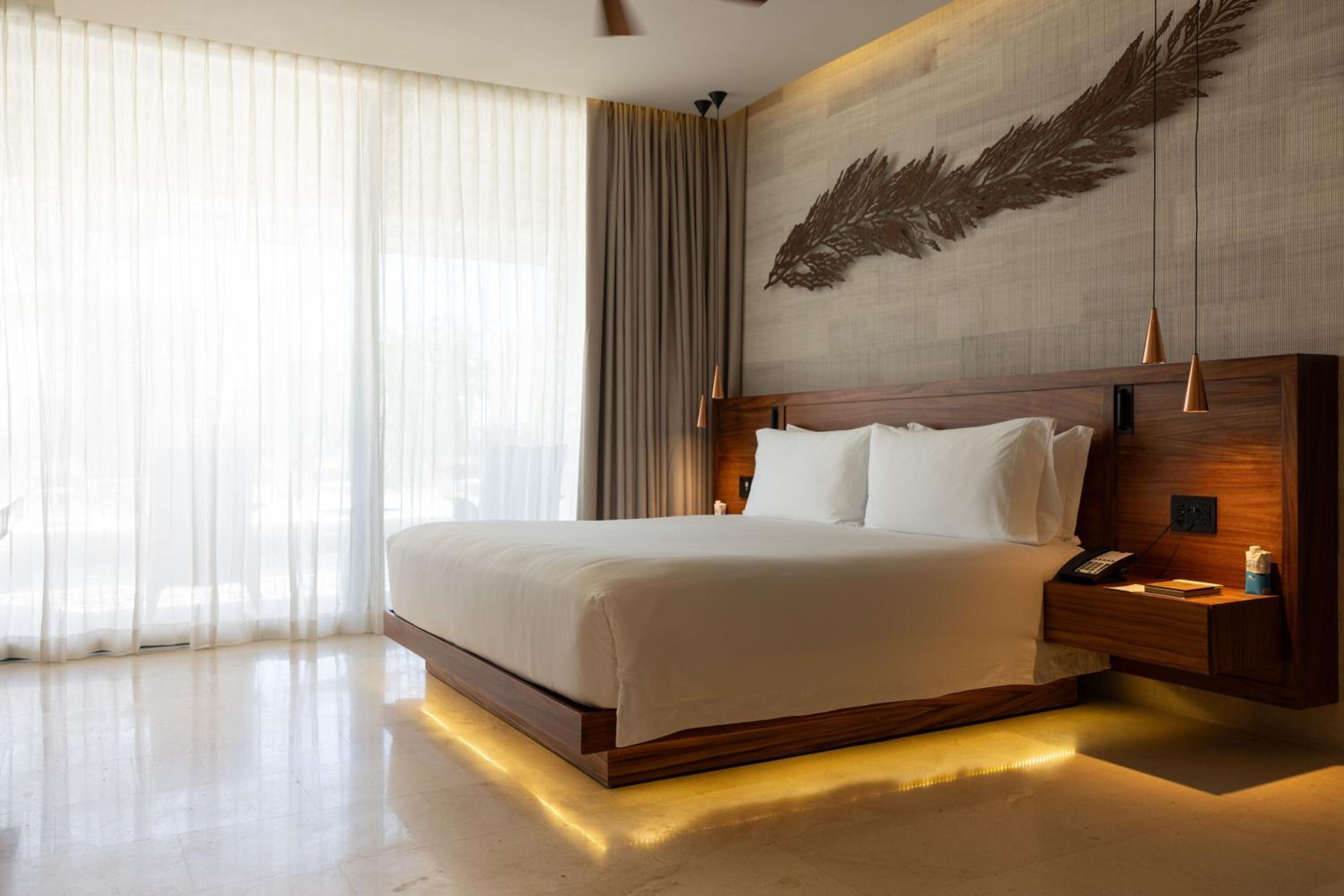 Four Bedroom Suite (Non Smoking) photo 3