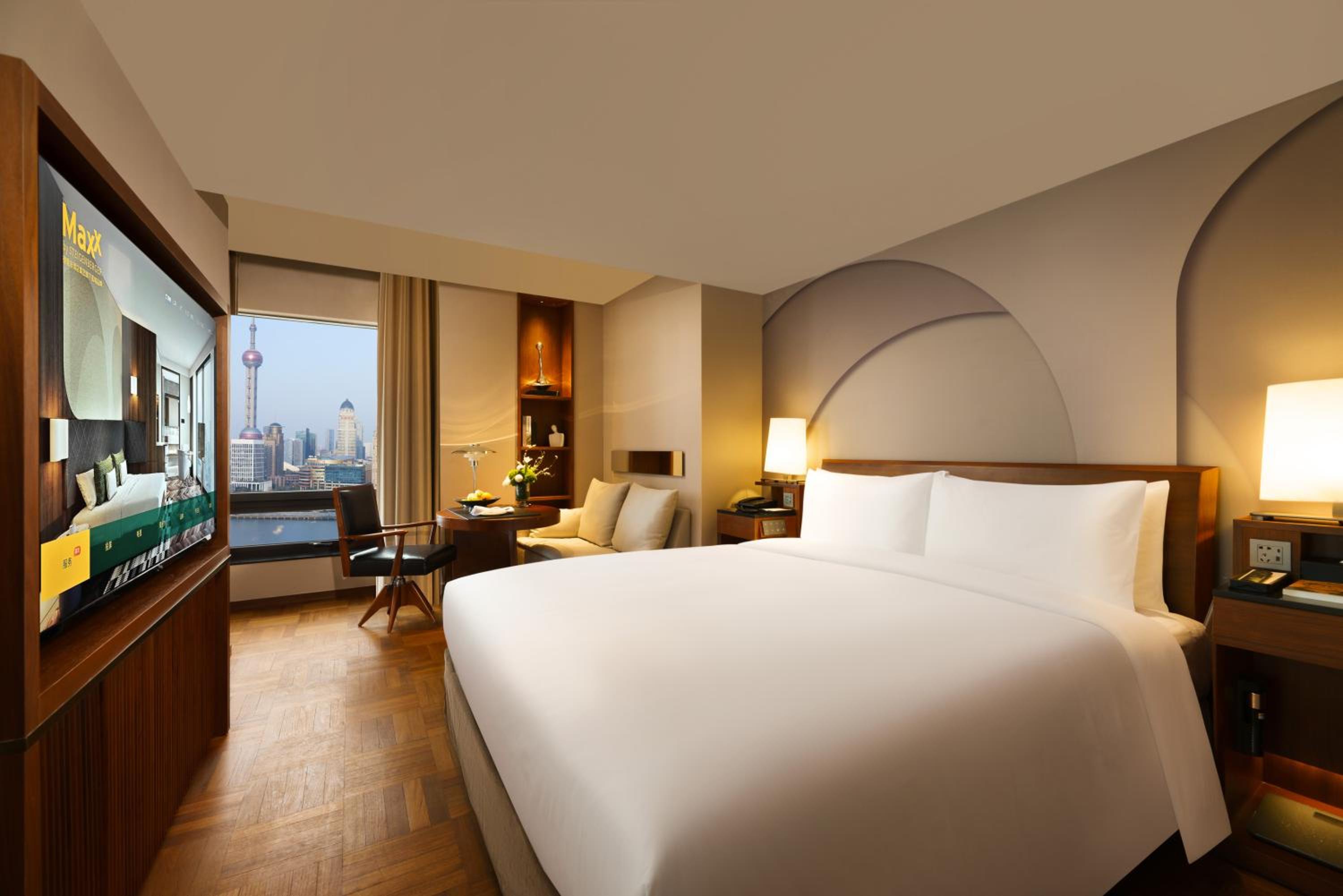 Shanghai Deluxe with River View photo 1