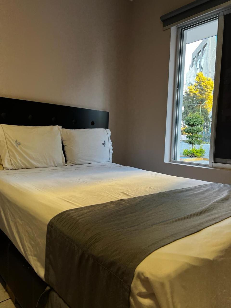 Double Room - Photo 7