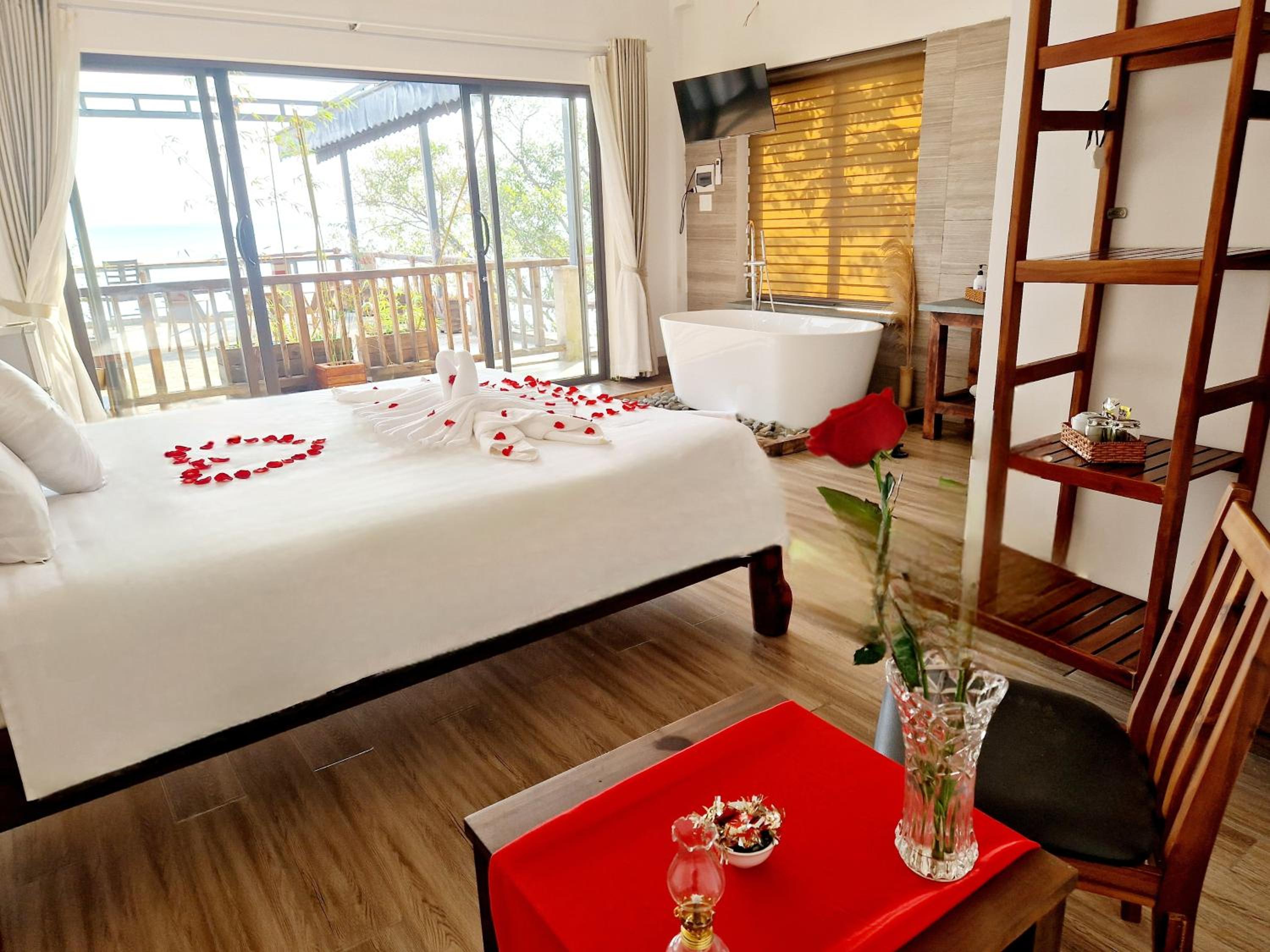 King Room with Sea View photo 3