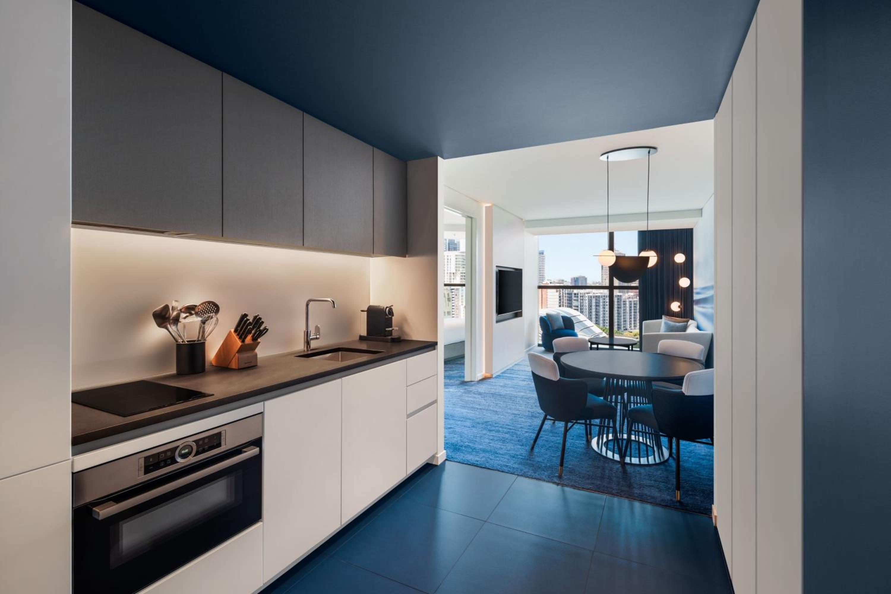 Deluxe Studio, Studio, 1 King, City view