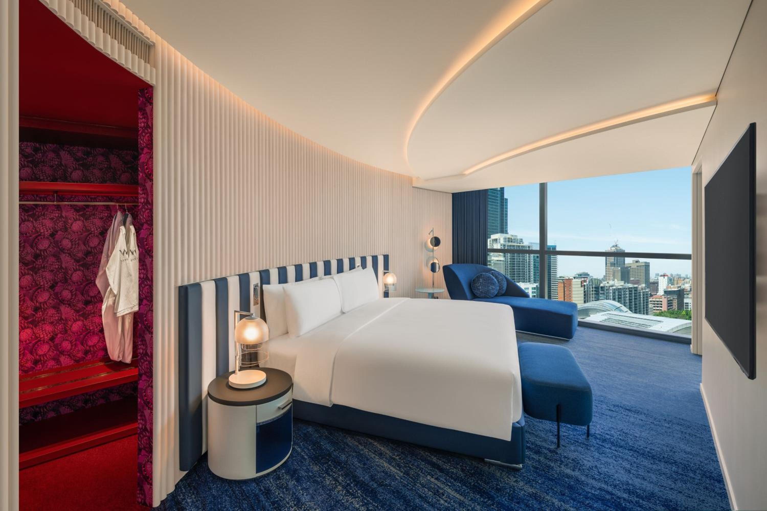 Urban Suite, 1 Bedroom Suite, 1 King, City view