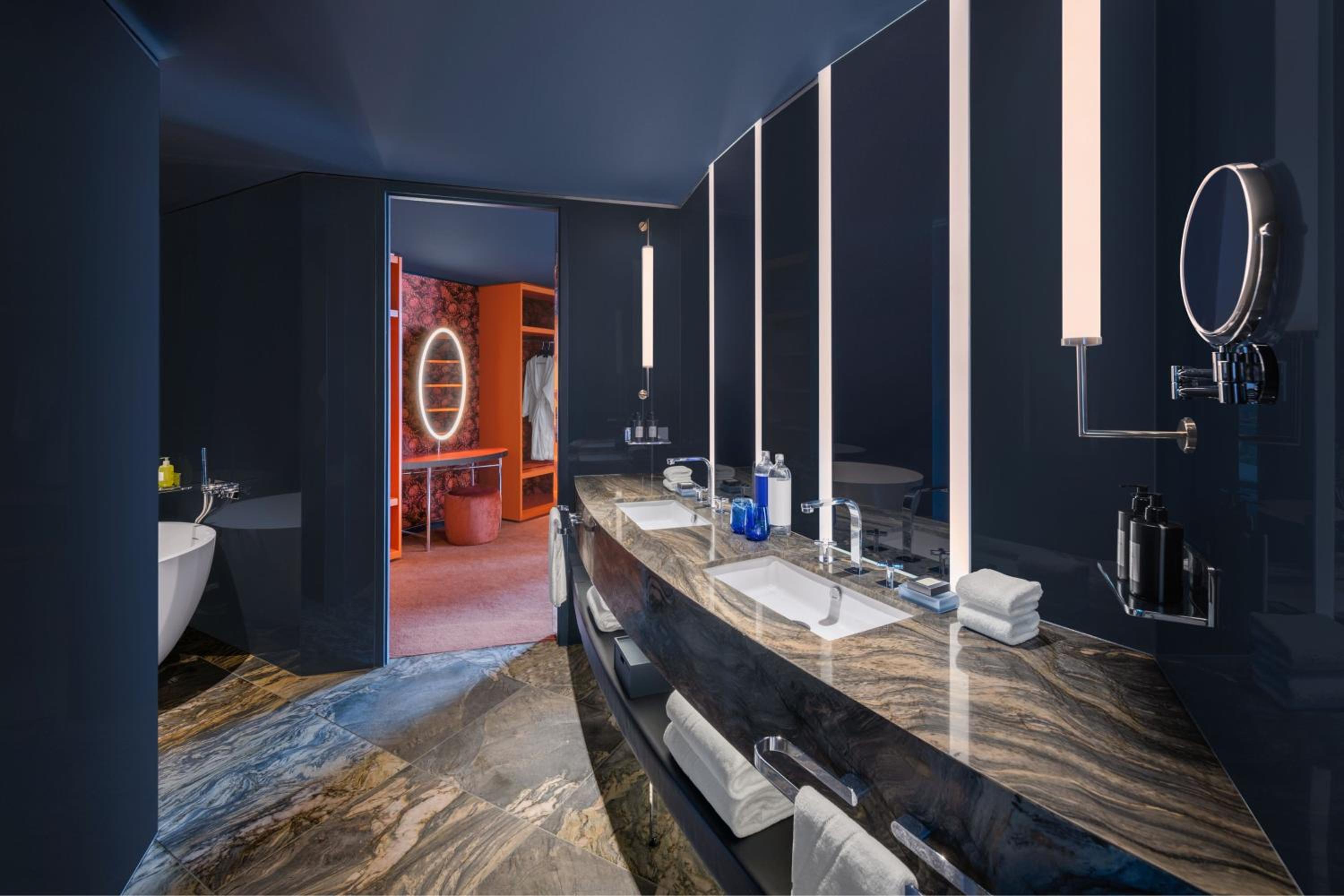 Penthouse I, 1 Bedroom Suite, 1 King, Darling Harbor view thumbnail 5