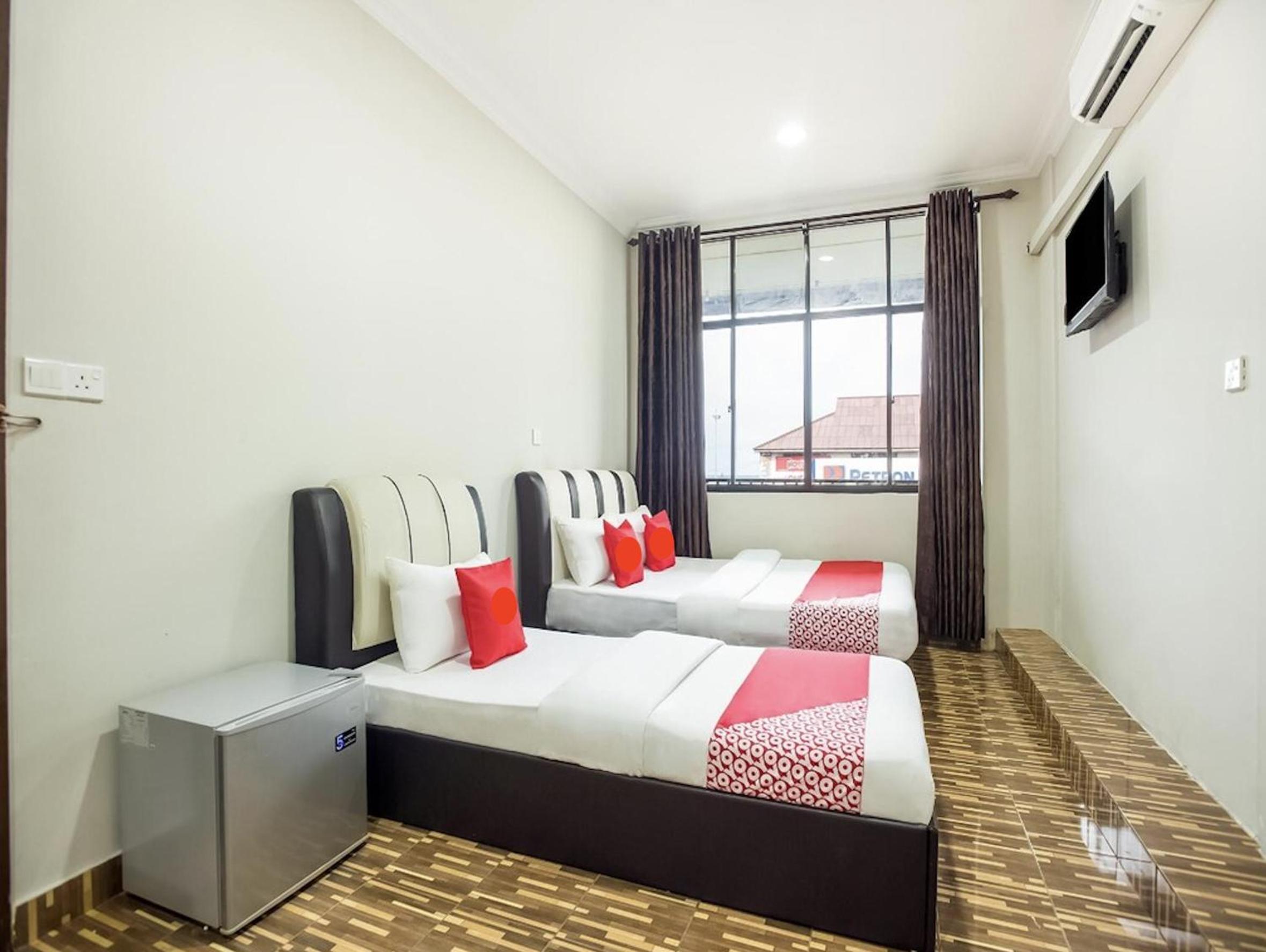 Deluxe Family Room - Photo 1