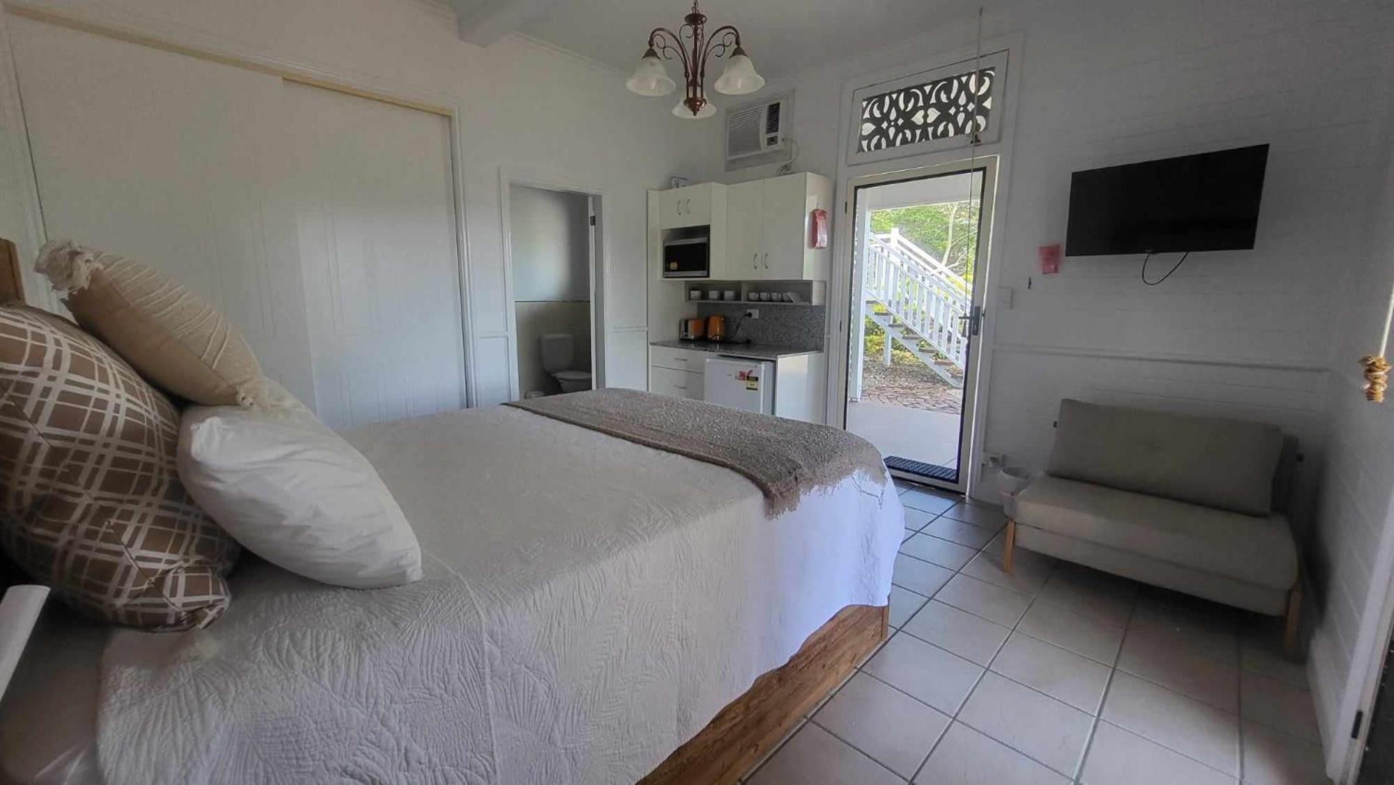 Deluxe Triple Room photo 3
