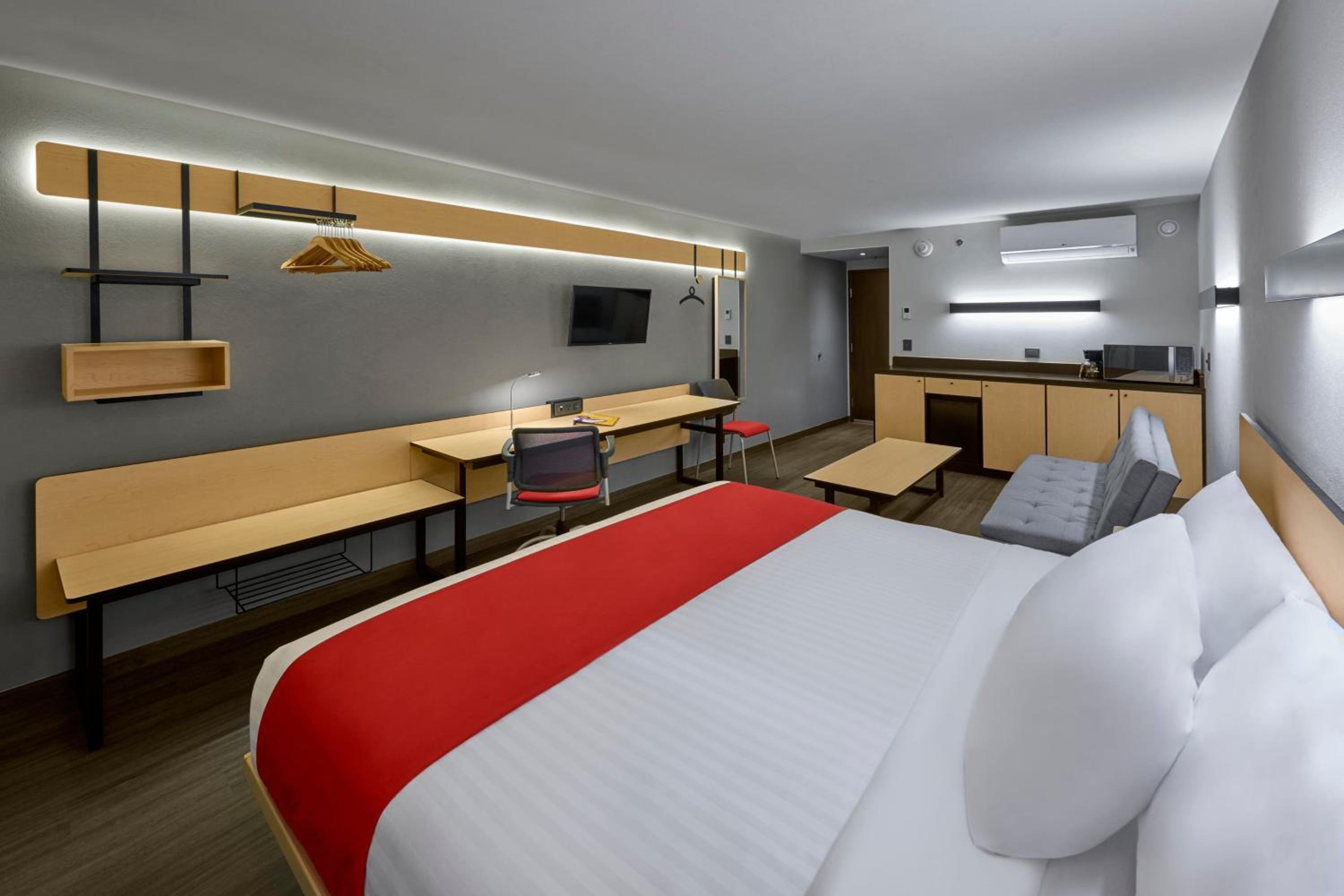 Superior Queen Room with Sofa Bed photo 2