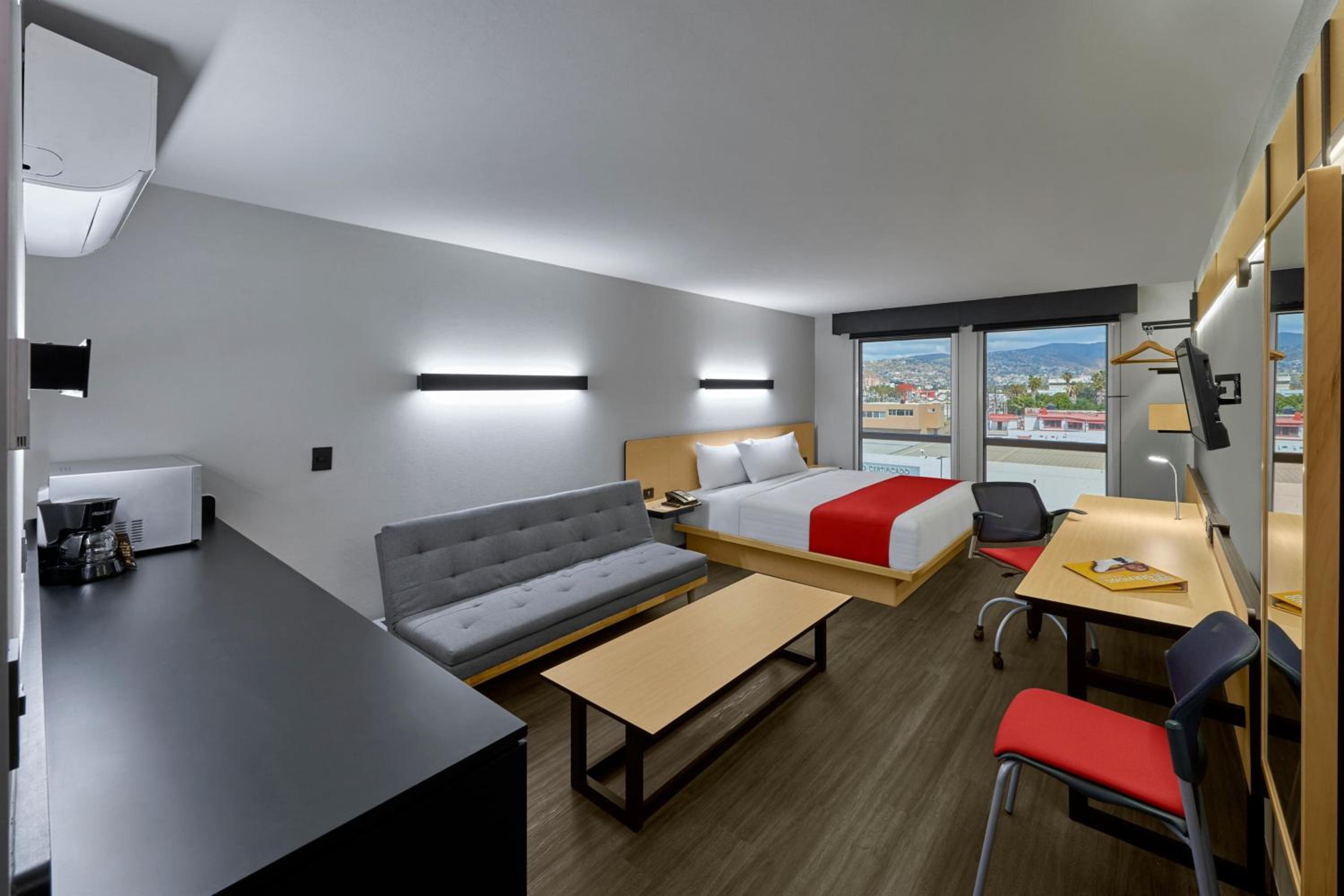 Superior Queen Room with Sofa Bed photo 1