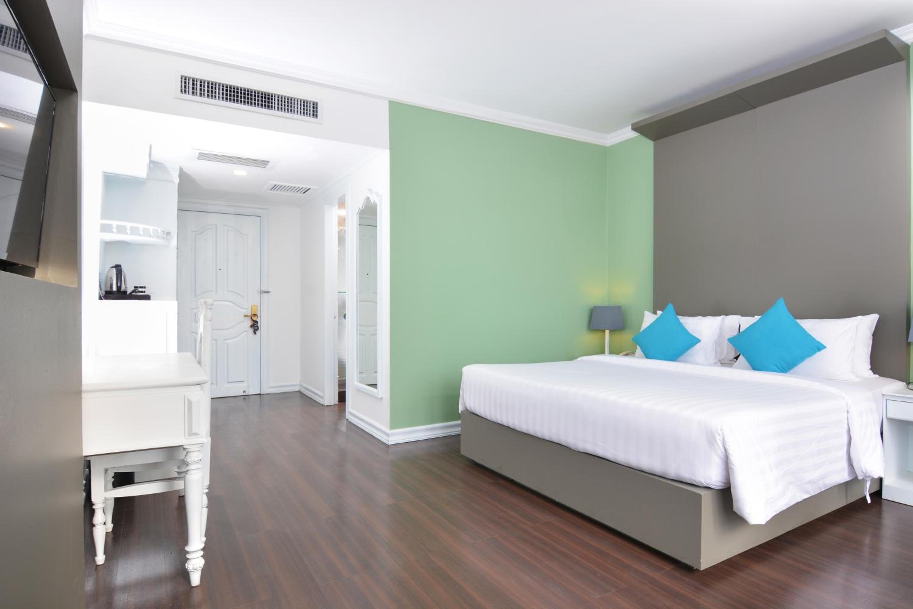 Deluxe Double Room - Photo 2