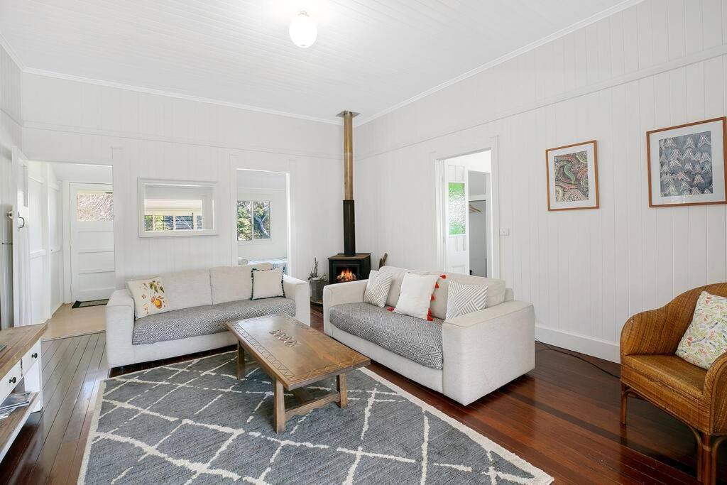 Six-Bedroom House photo 1