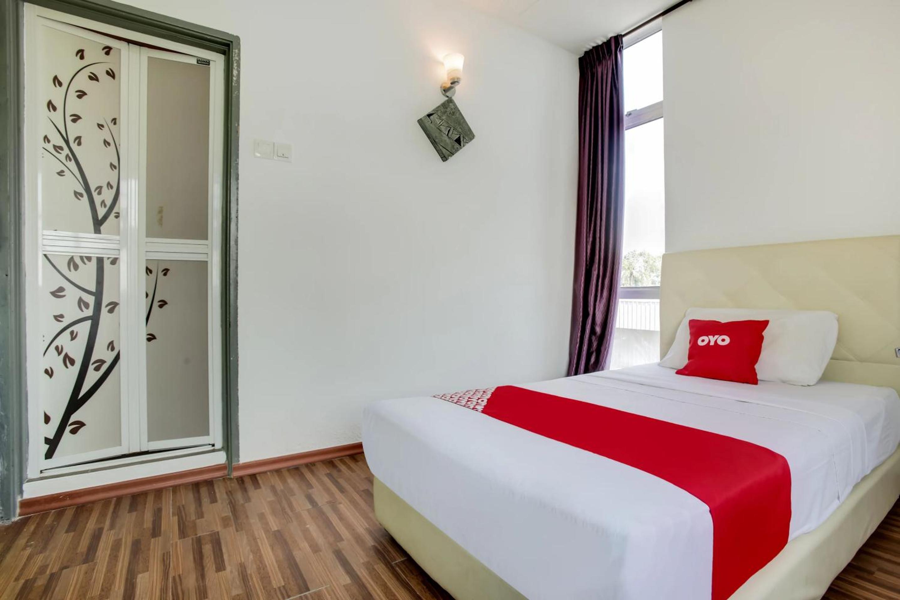Deluxe Single Room