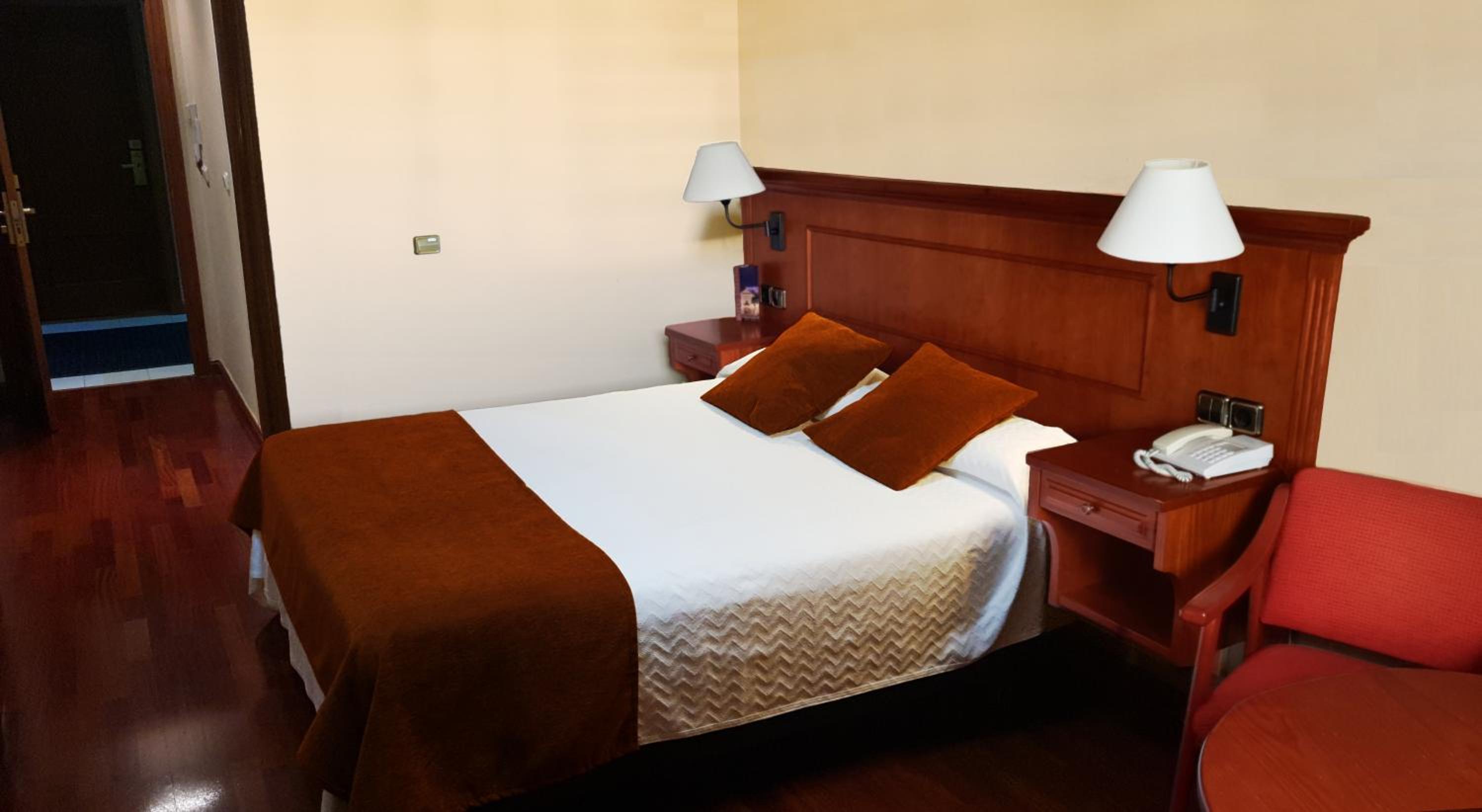 Habitación Doble o con Dos Camas