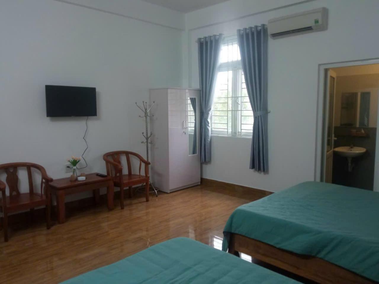 Family Room With Garden View photo 1