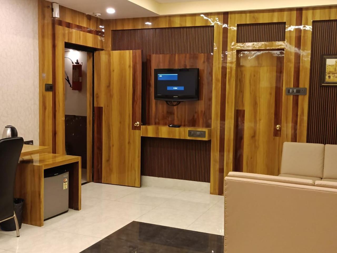 Executive Double or Twin Room - Photo 23