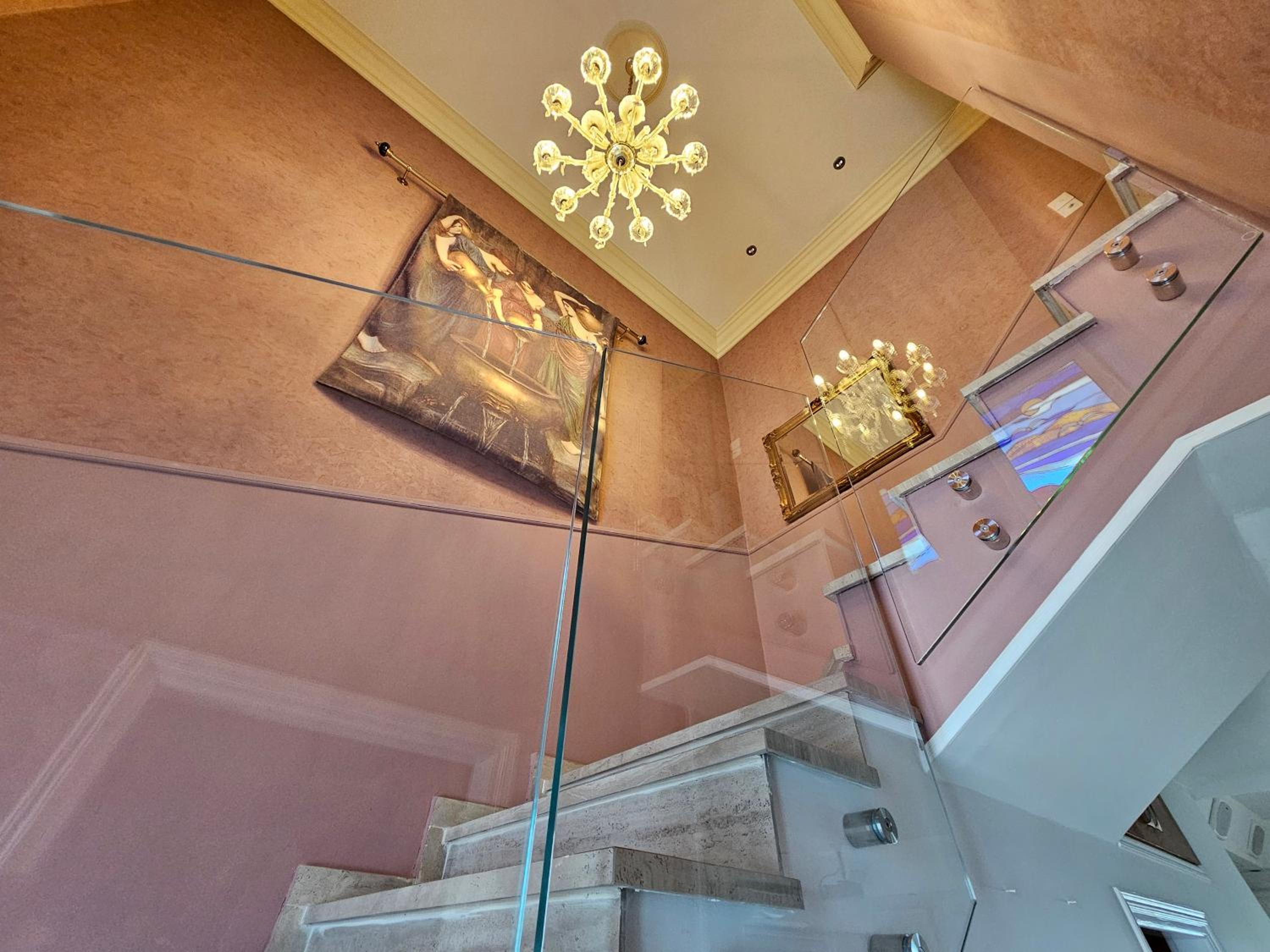 Three-Bedroom House - Photo 9
