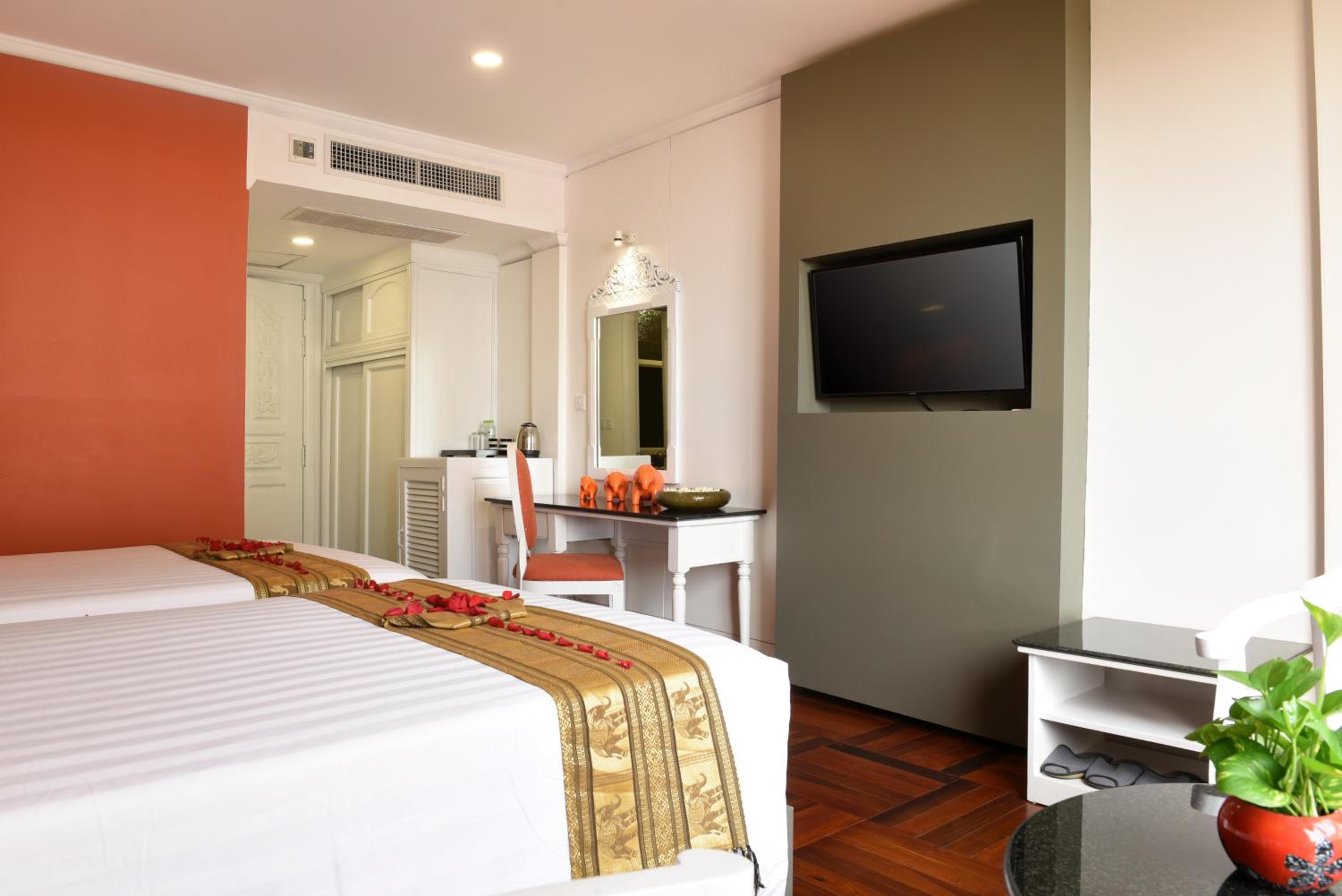 Superior Twin Room - Photo 6