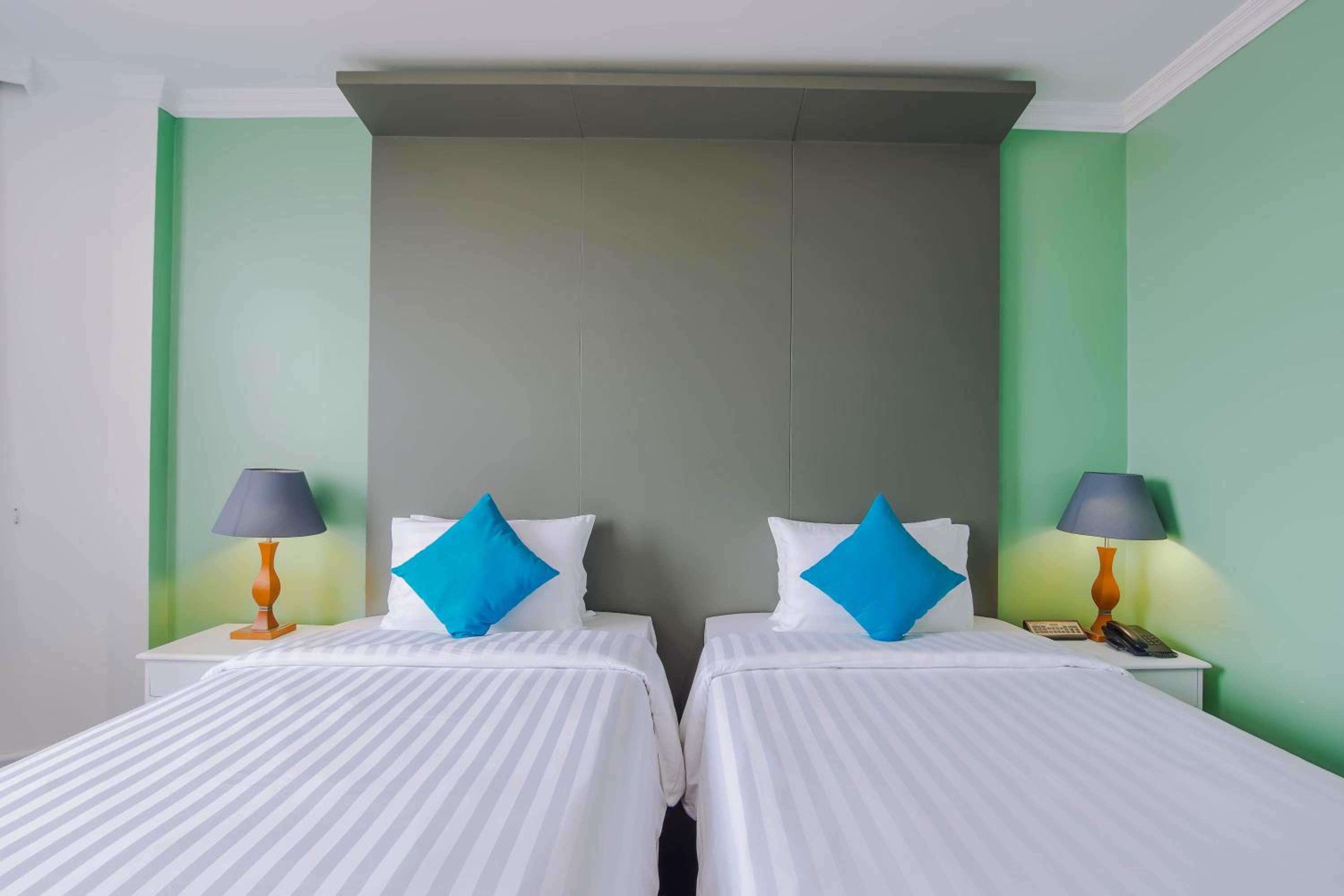 Deluxe Twin Room - Photo 1