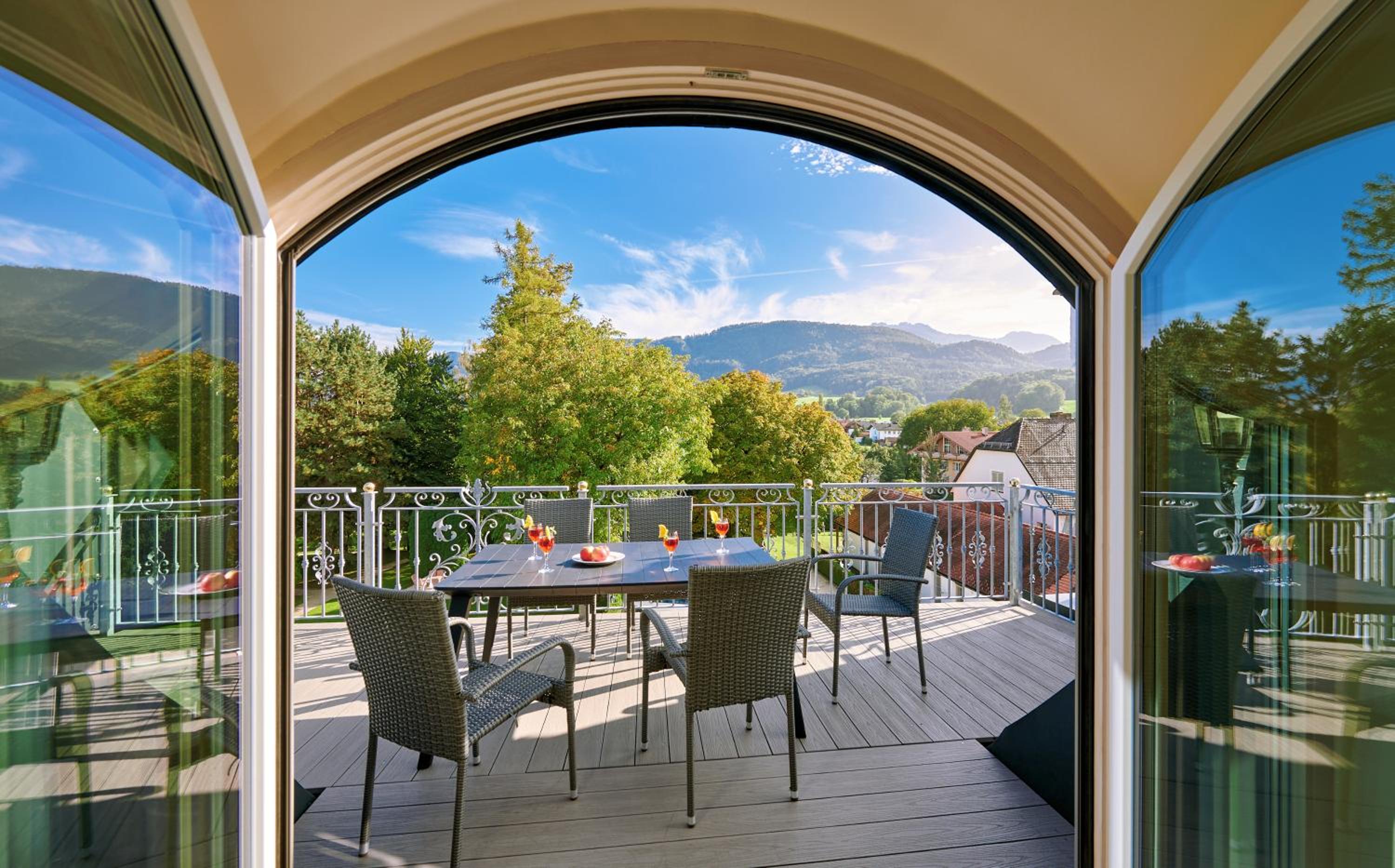 Apartment with Terrace photo 2