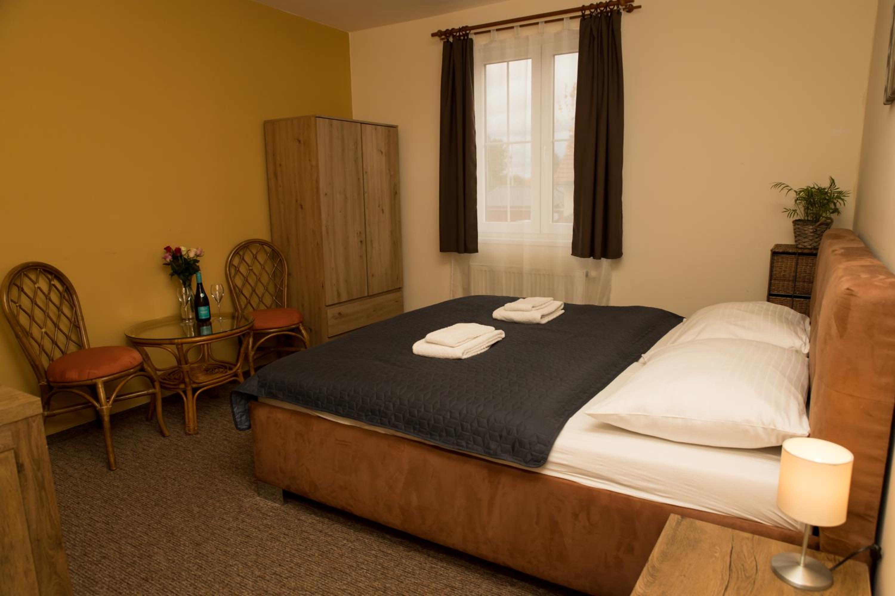 Standard Double Room - Photo 4