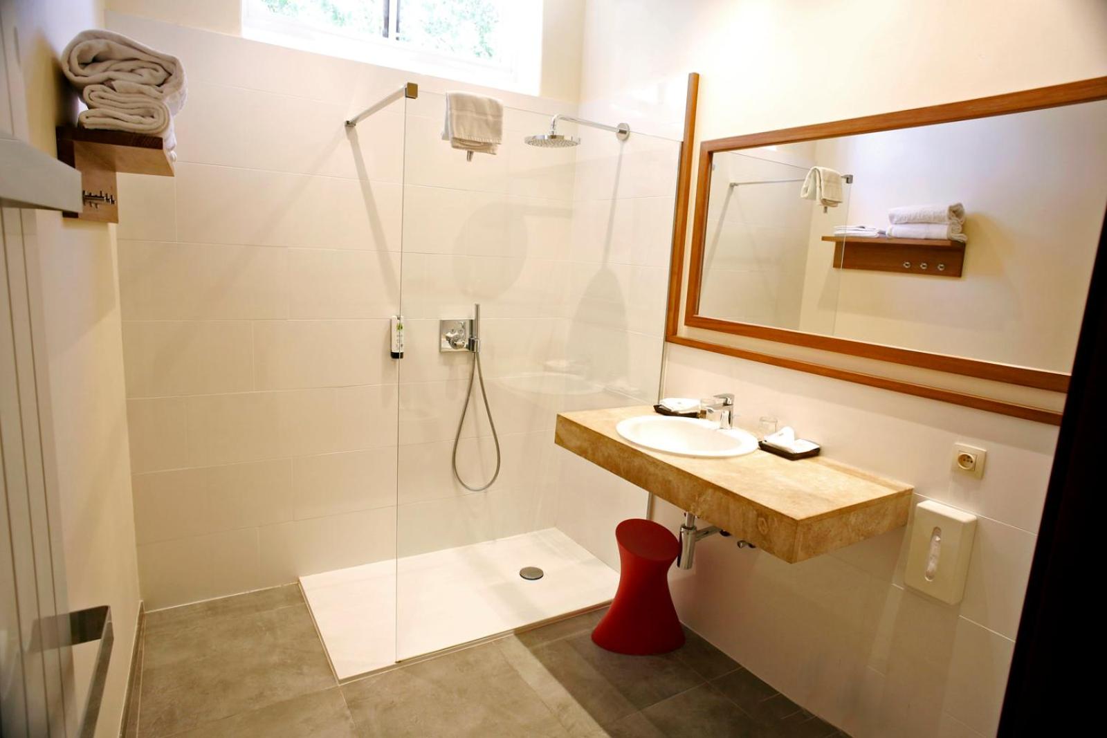 Superior Double or Twin Room with Canal View photo 3