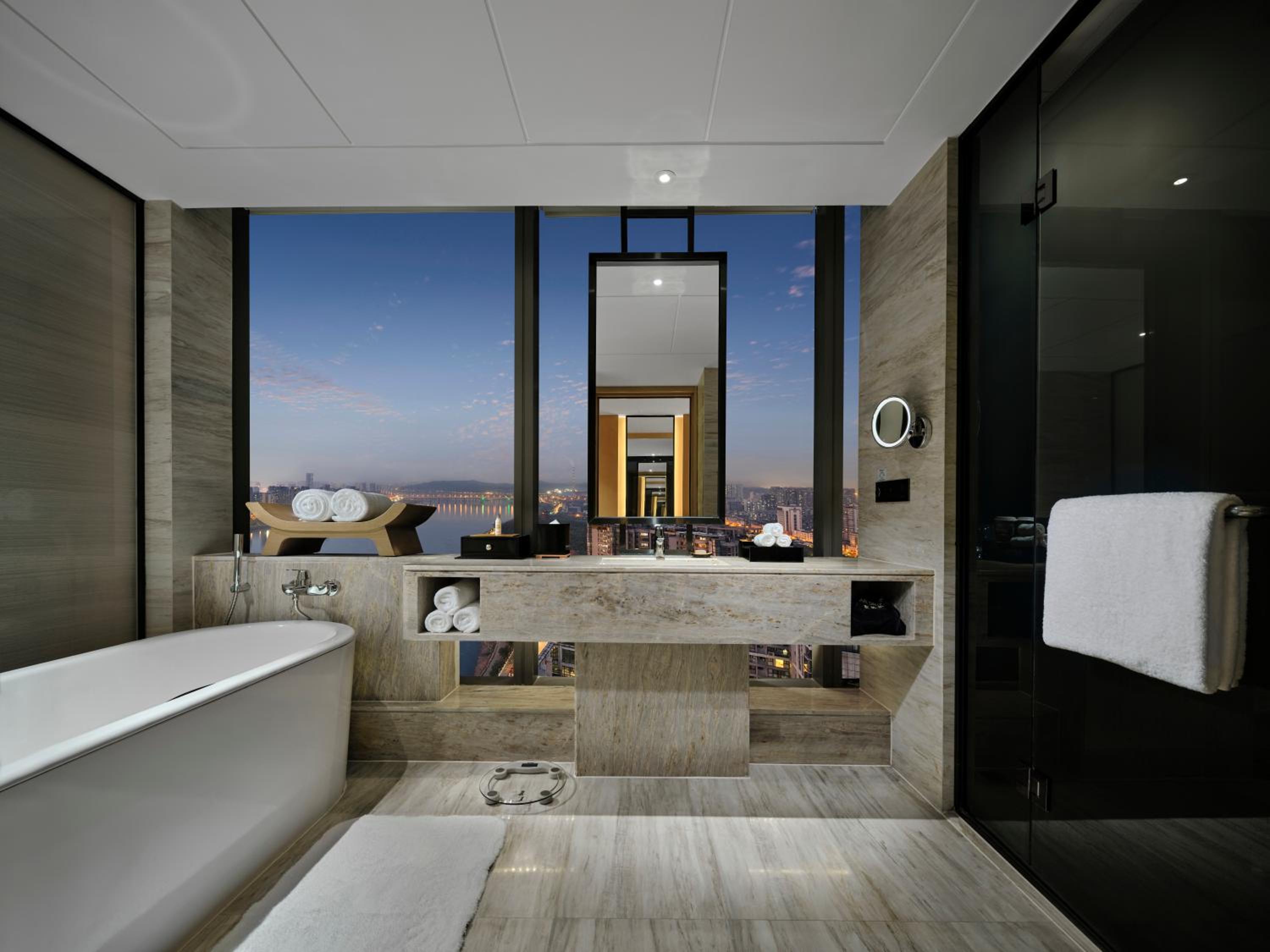 Premium Studio with River View and Lounge Access photo 3