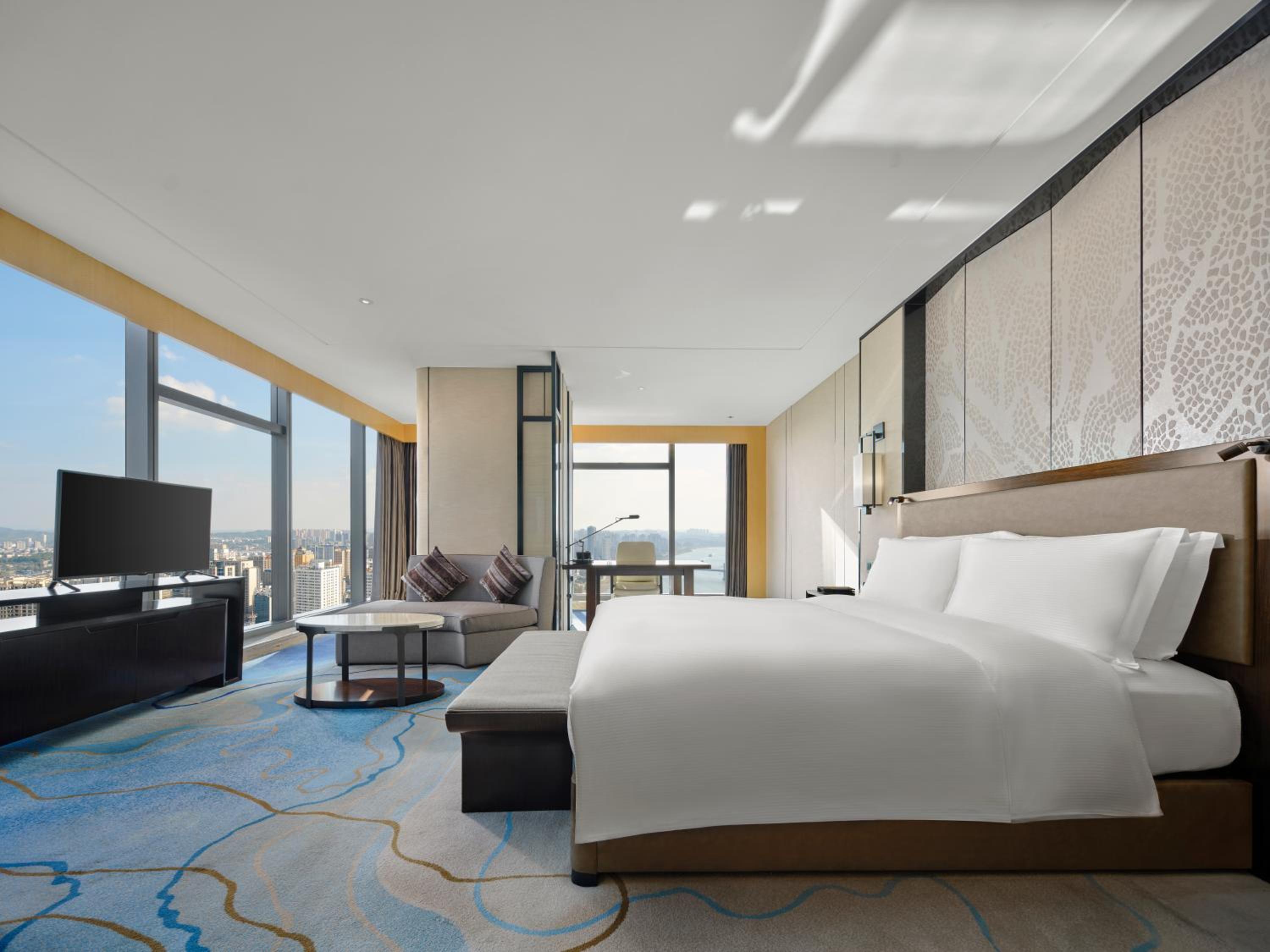 Premium King Room with Panoramic River View
