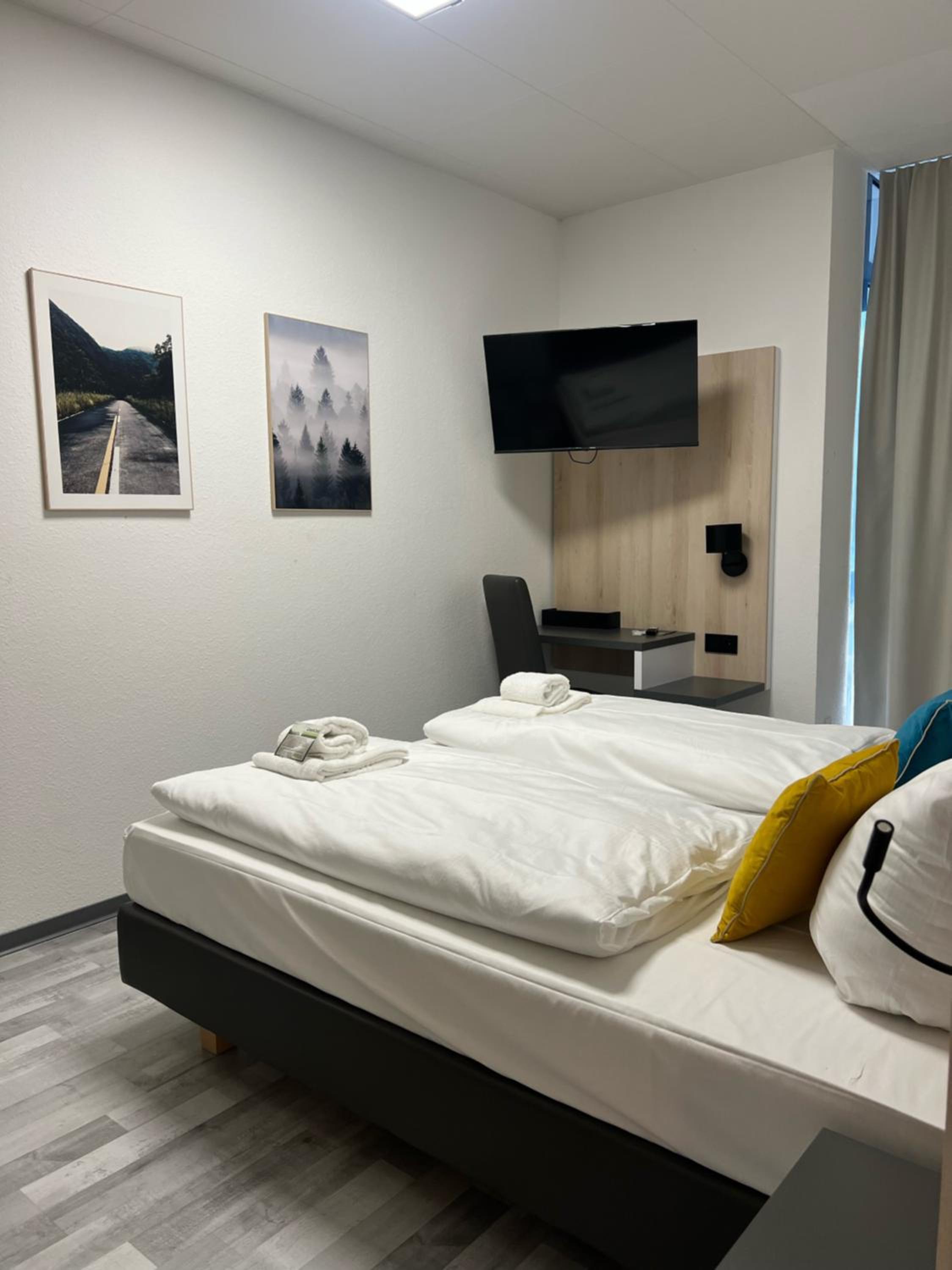 Standard Double Room - Photo 2