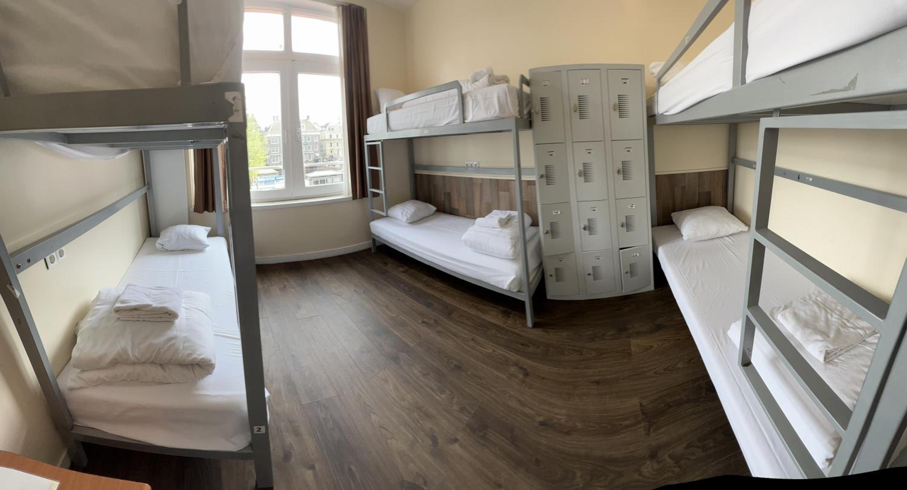 Bed in 6-Bed Mixed Dormitory Room photo 2
