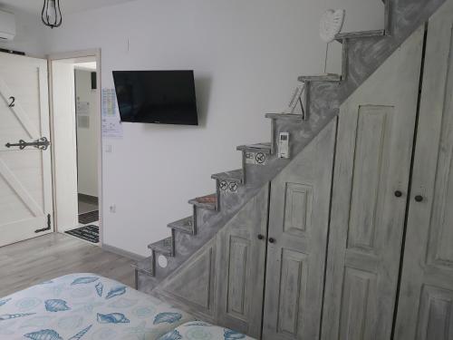 Studio Apartment - Photo 5