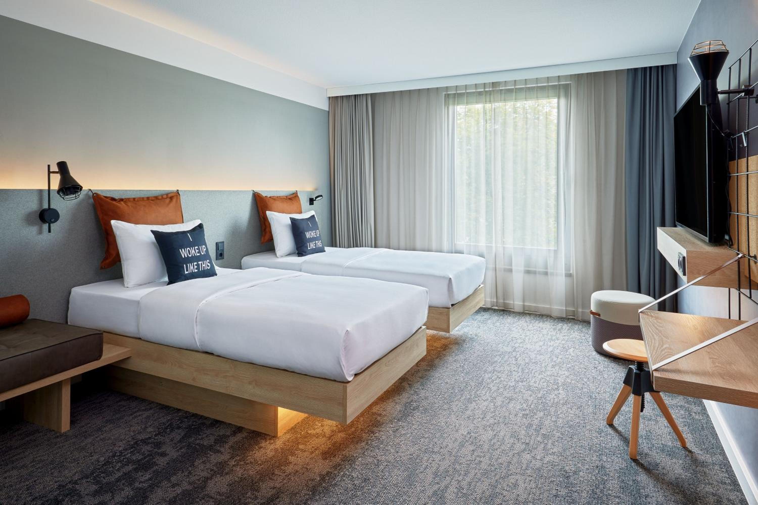 Standard Twin Room - Photo 1