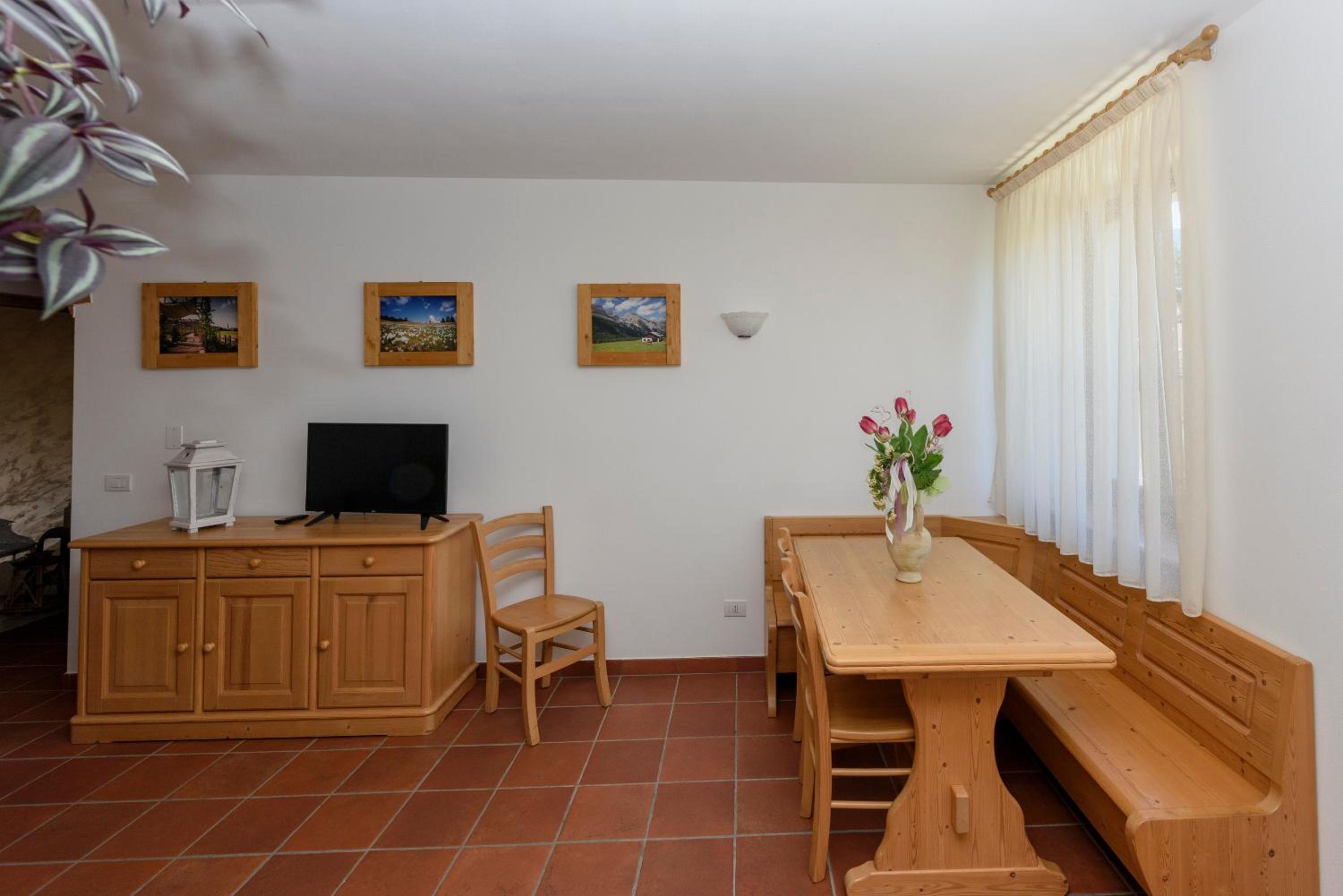 Superior Two-Bedroom Apartment - Photo 8