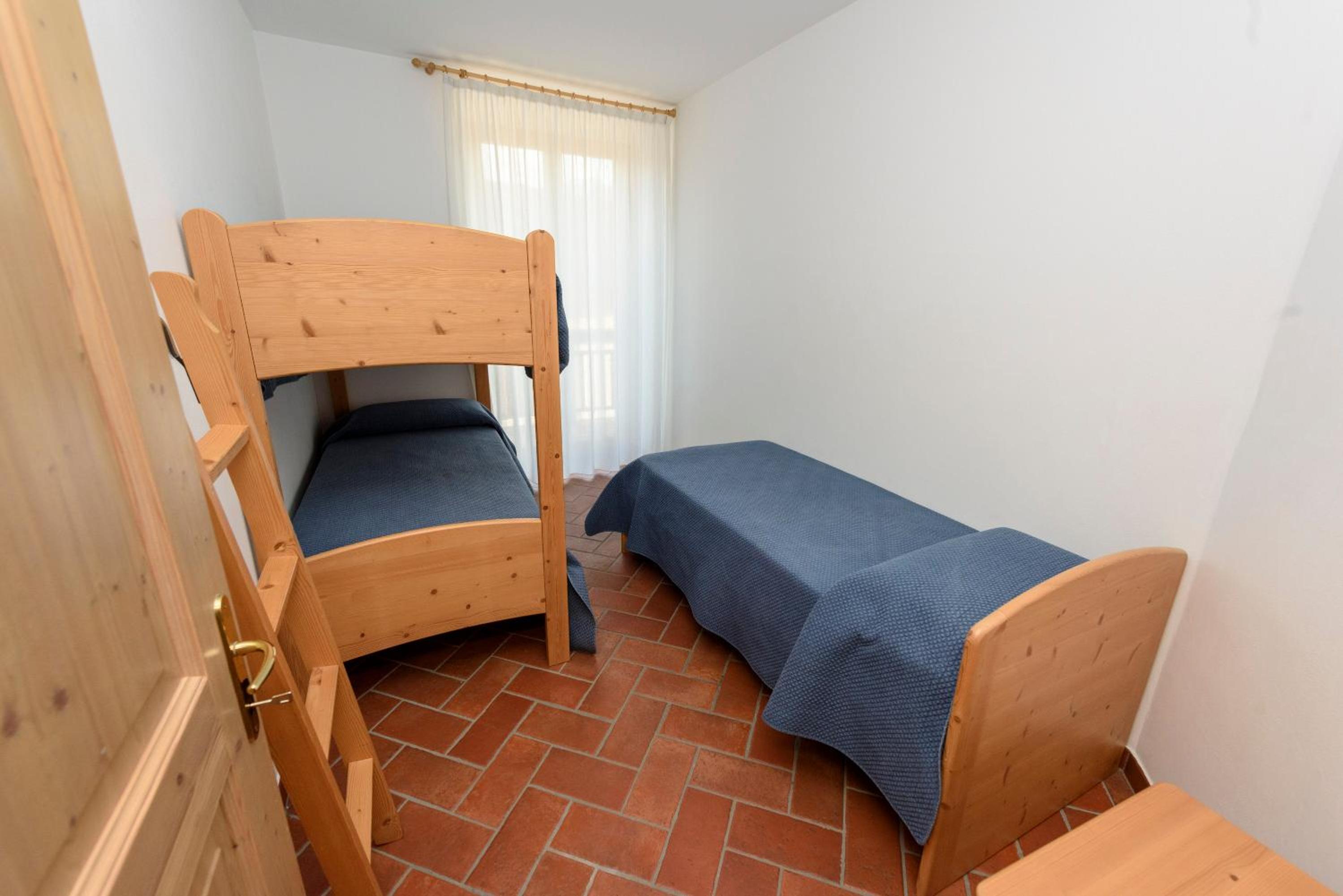 Superior Two-Bedroom Apartment - Photo 19
