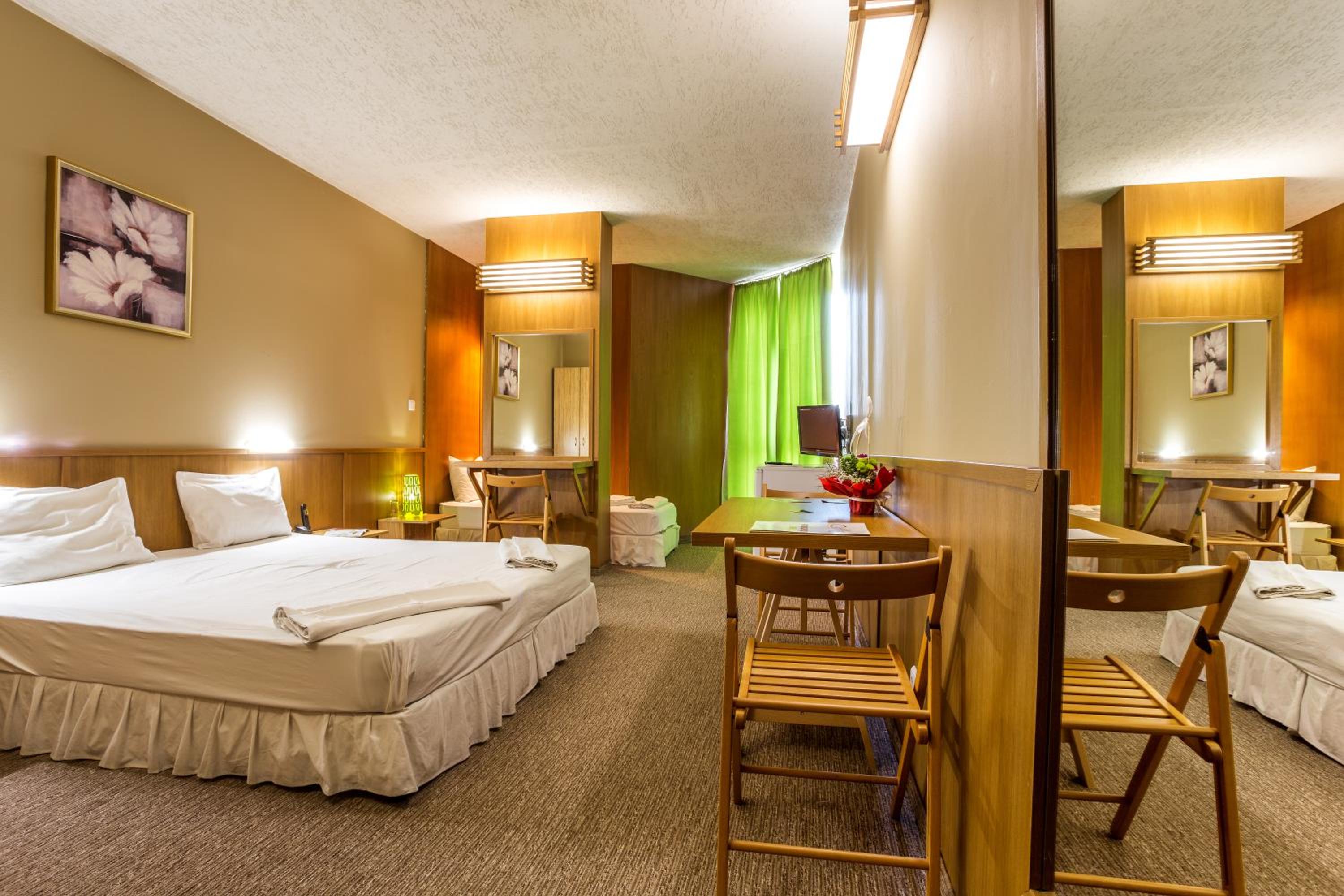 Triple Room photo 2