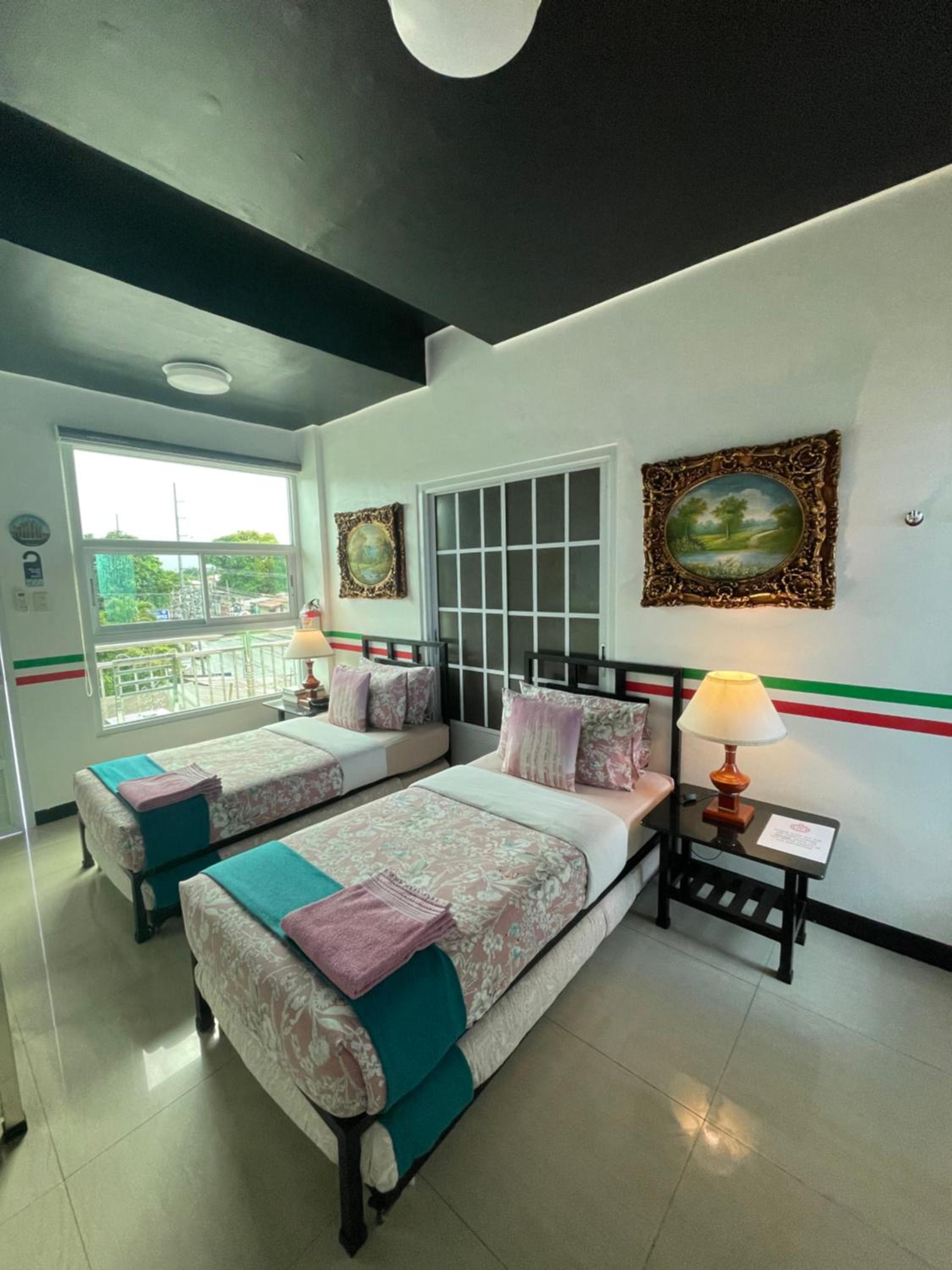 Deluxe Double or Twin Room - Photo 4