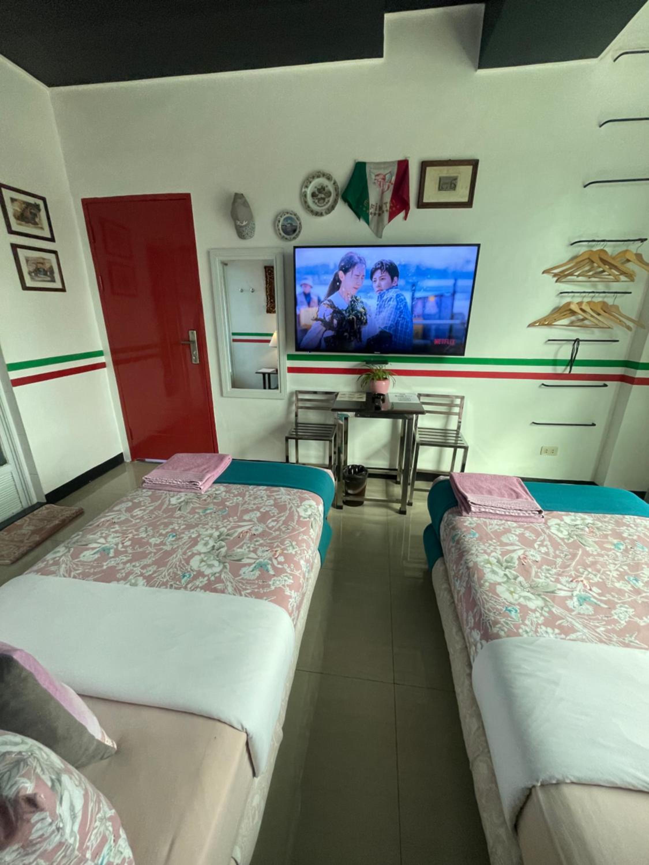 Deluxe Double or Twin Room - Photo 5