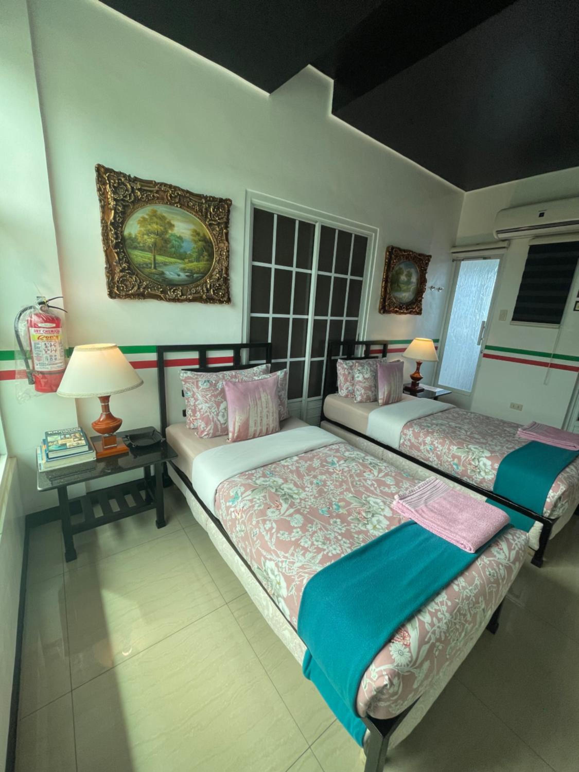 Deluxe Double or Twin Room - Photo 6